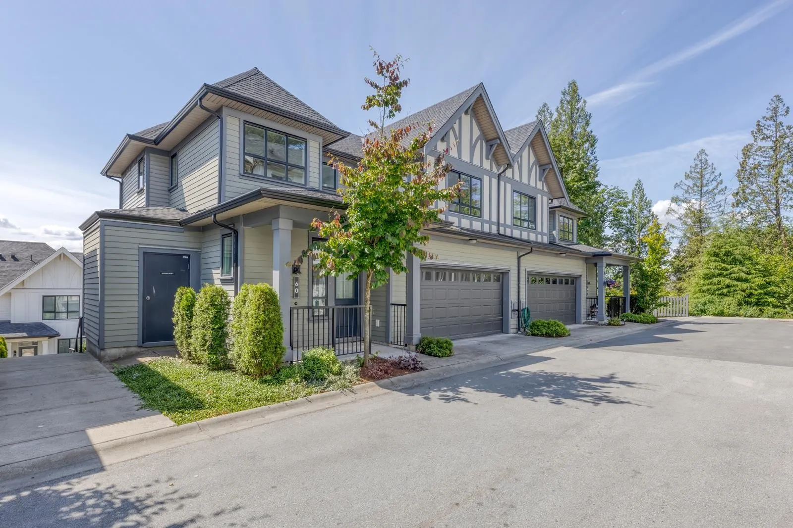 60 3500 Burke Village Promenade