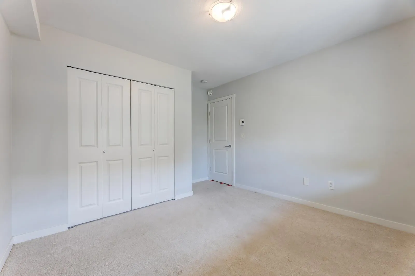 60 3500 Burke Village Promenade