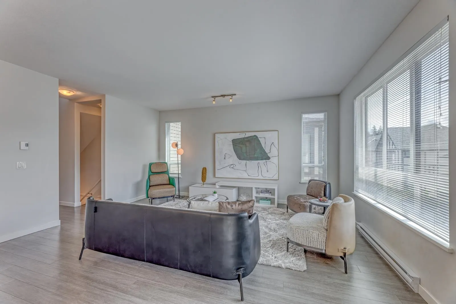 60 3500 Burke Village Promenade
