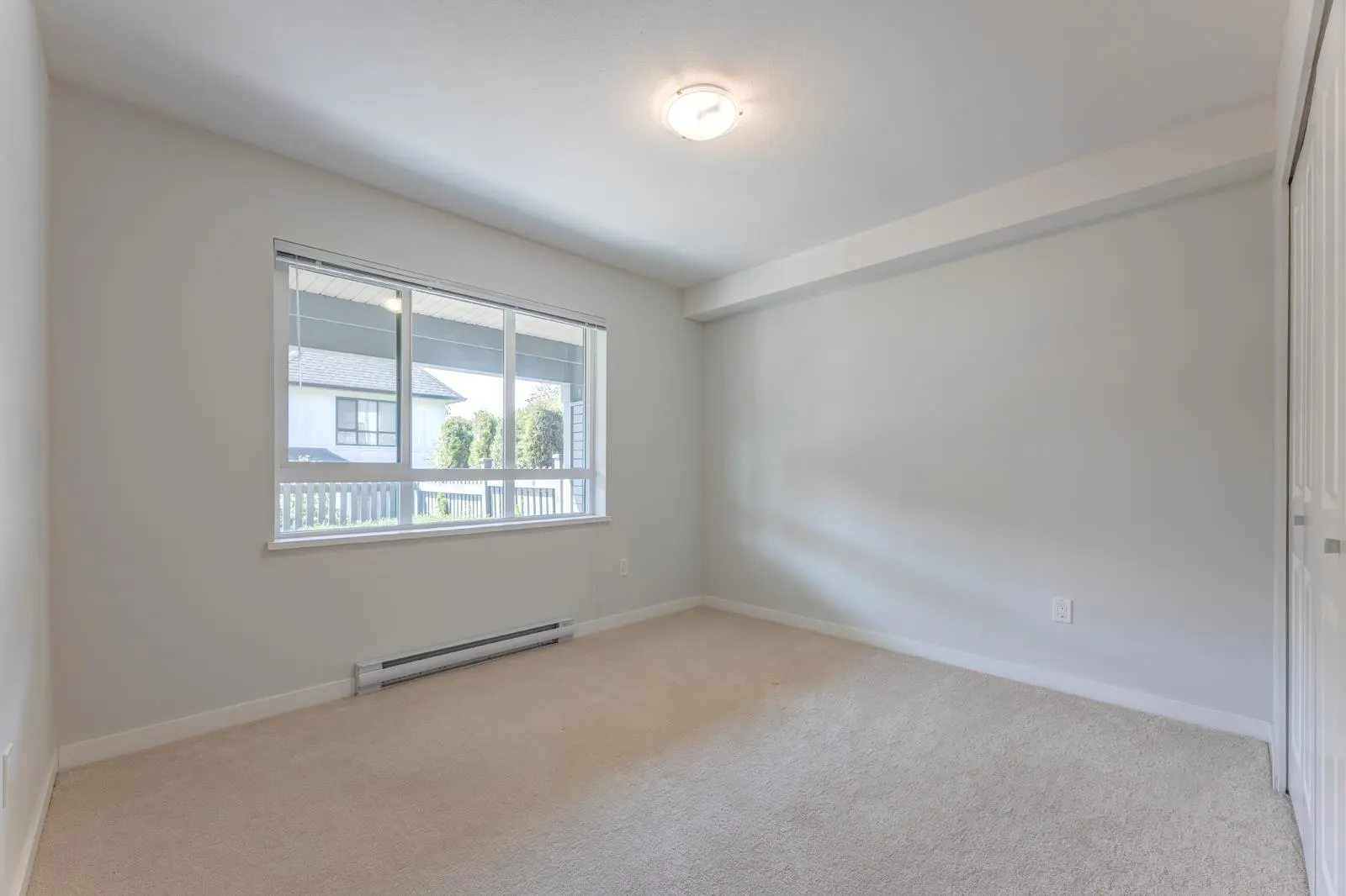 60 3500 Burke Village Promenade