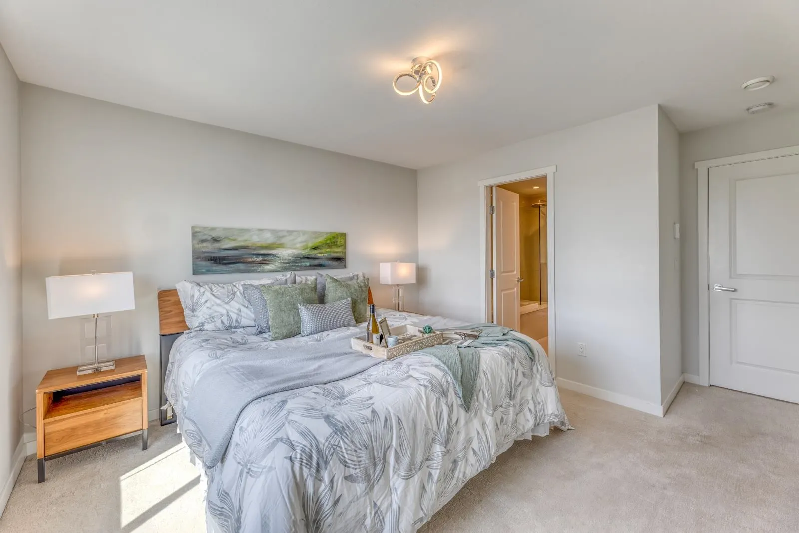 60 3500 Burke Village Promenade