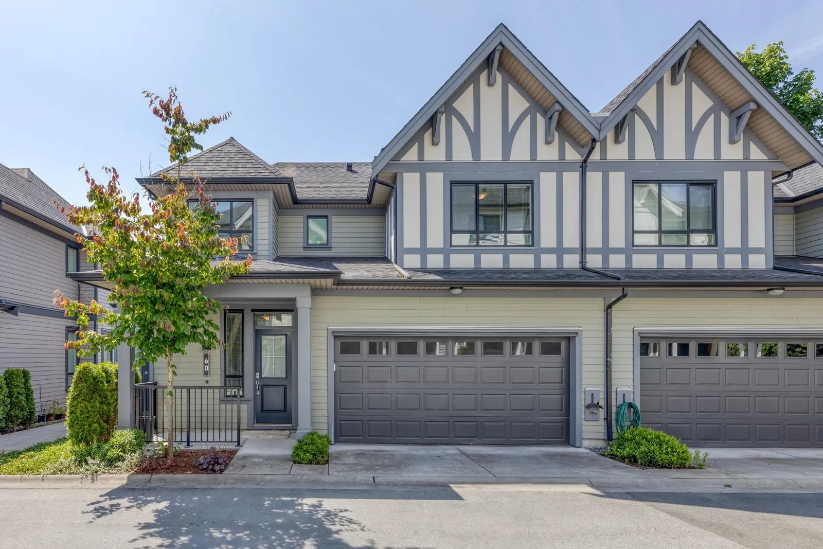 60 3500 Burke Village Promenade