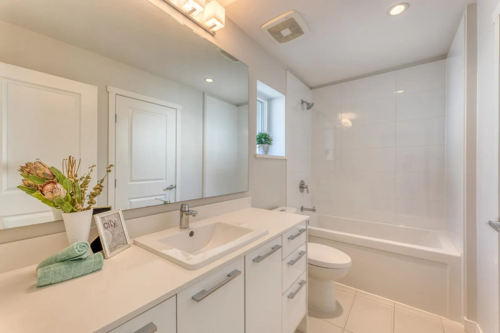 60 3500 Burke Village Promenade