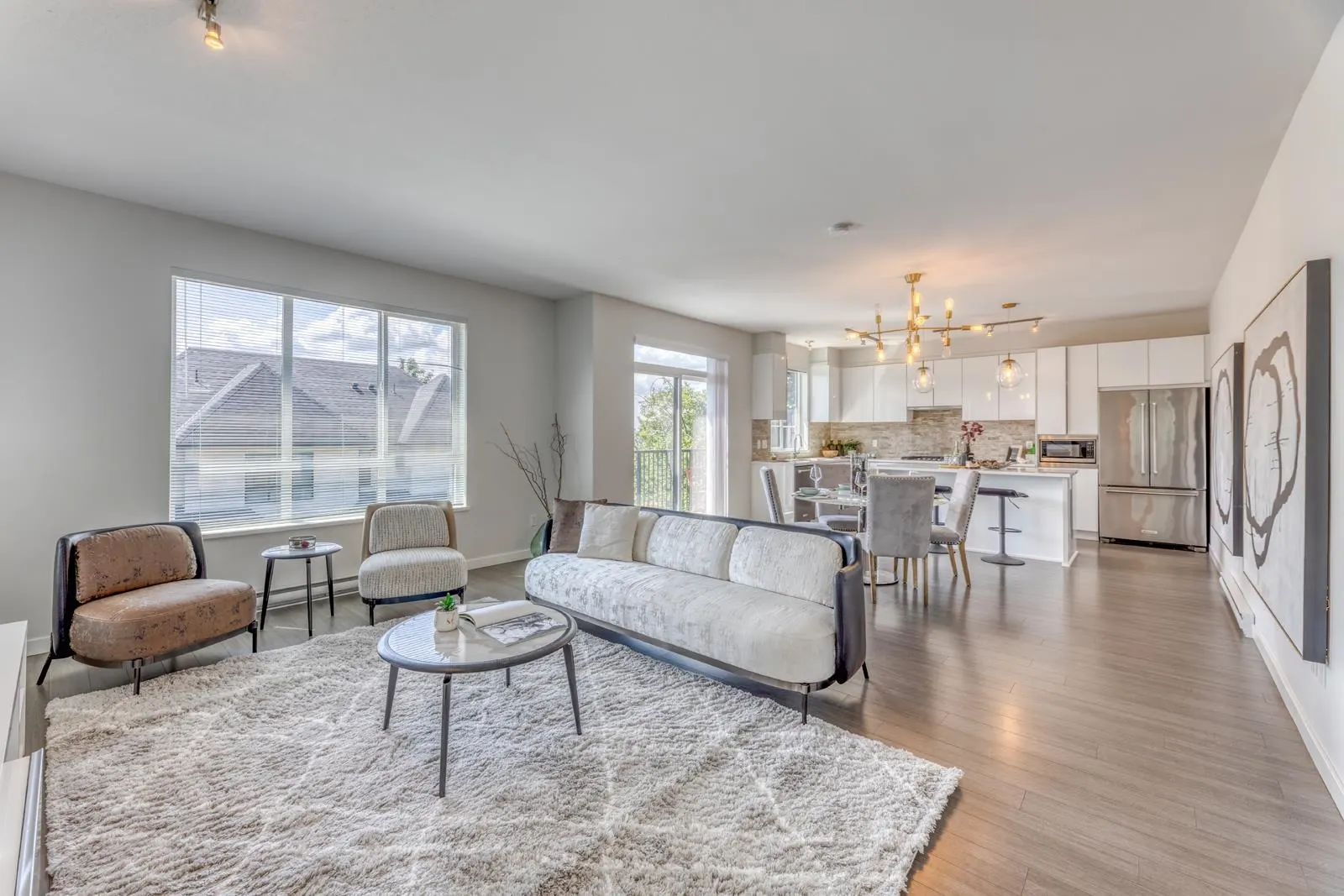 60 3500 Burke Village Promenade