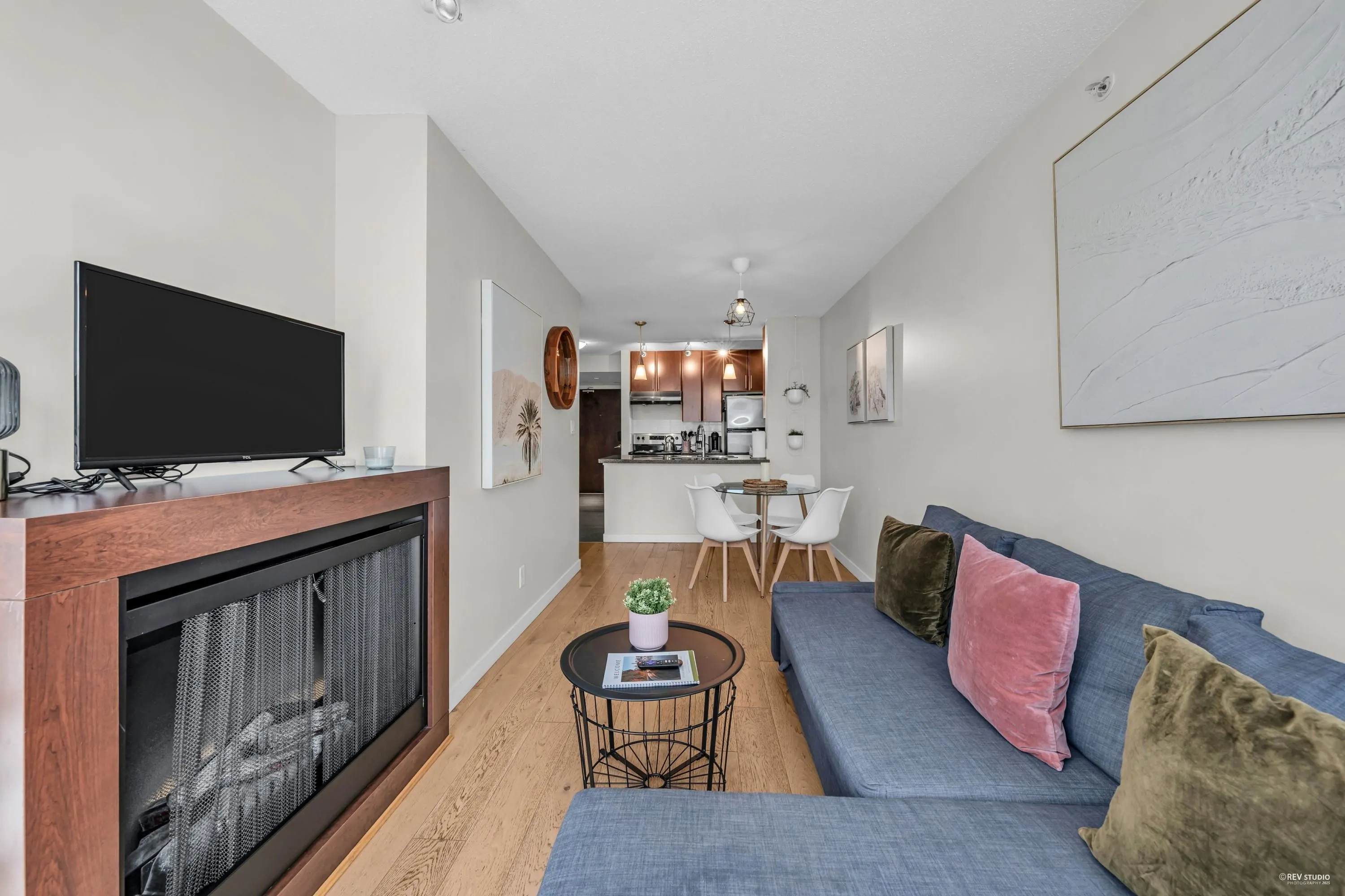 703 58 Keefer Place