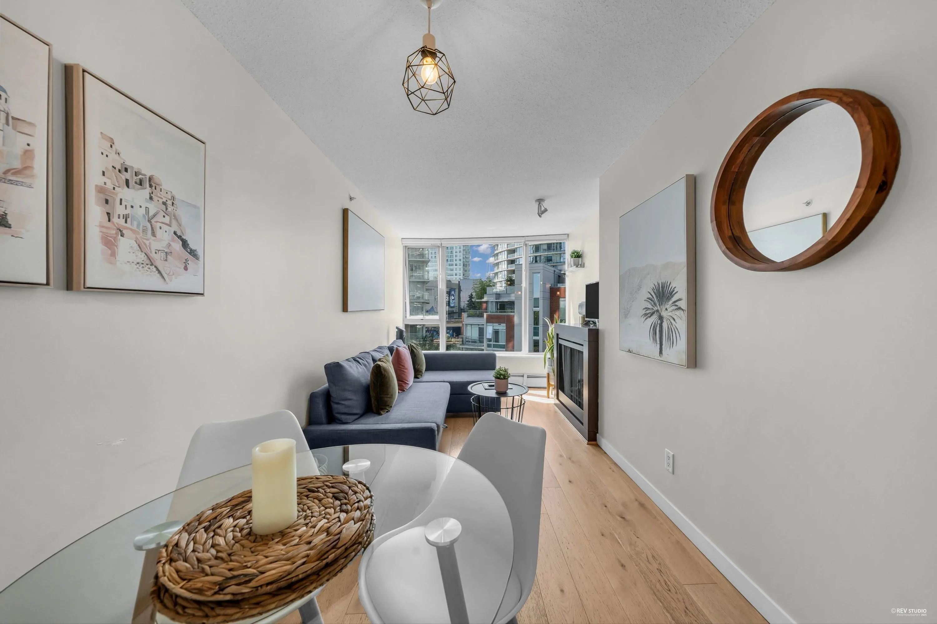 703 58 Keefer Place