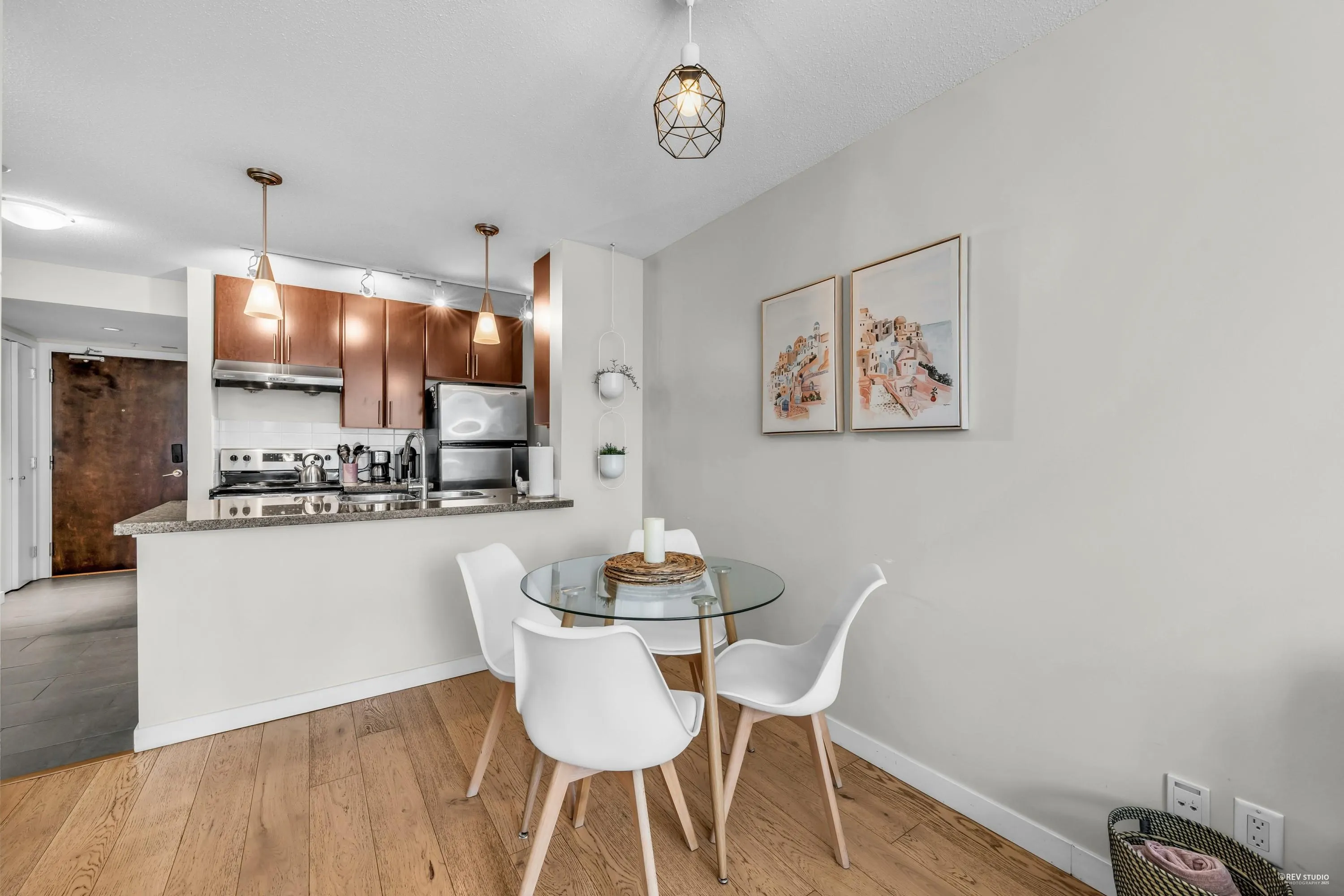 703 58 Keefer Place