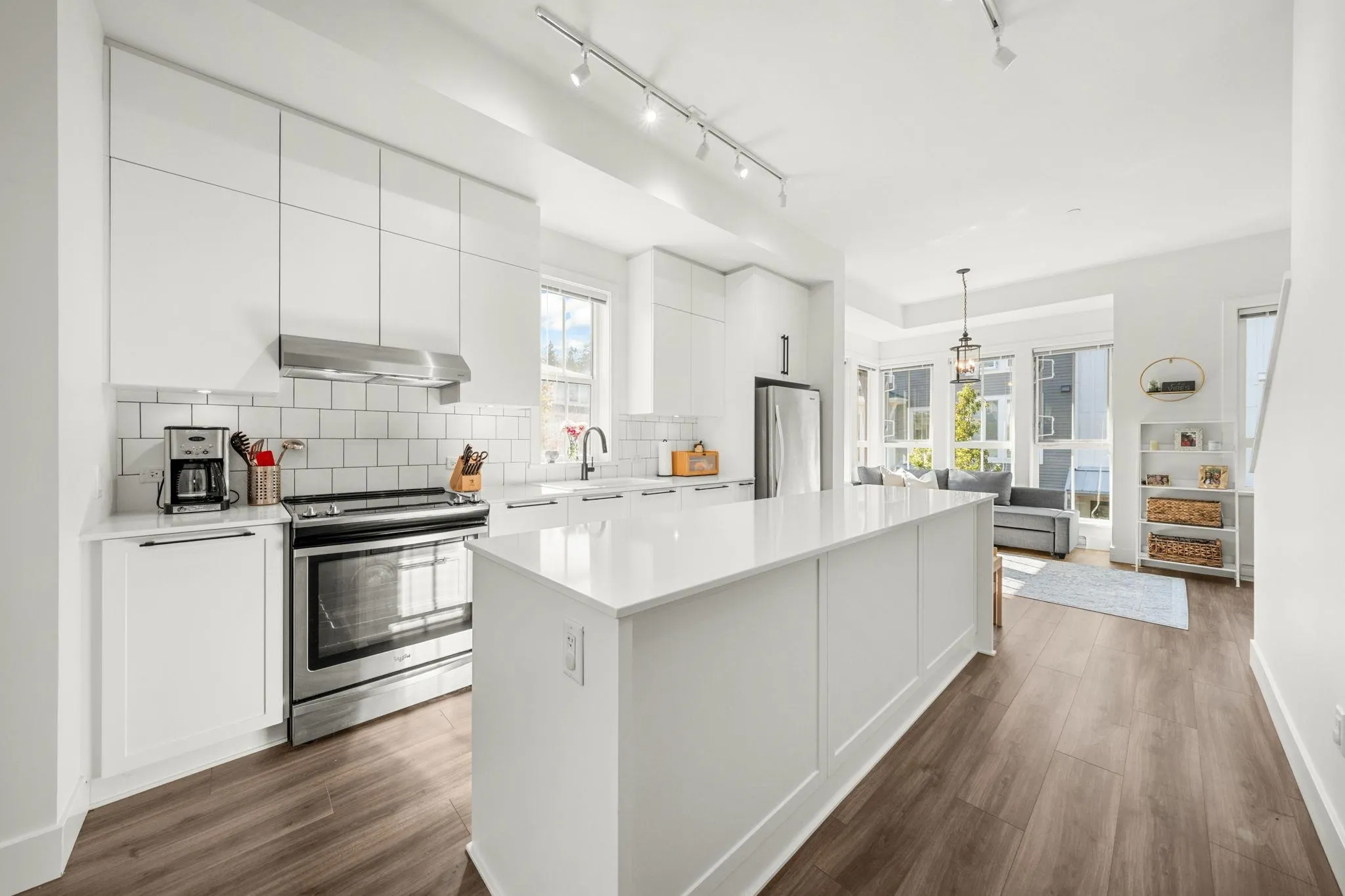 39 4656 Orca Way