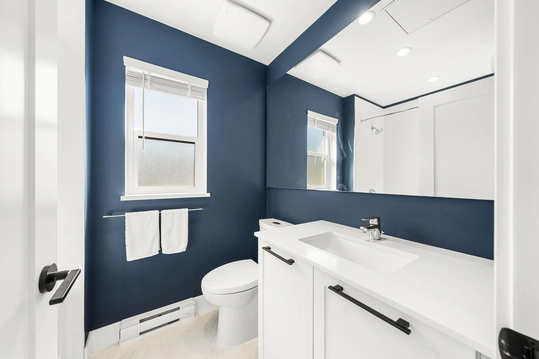 39 4656 Orca Way