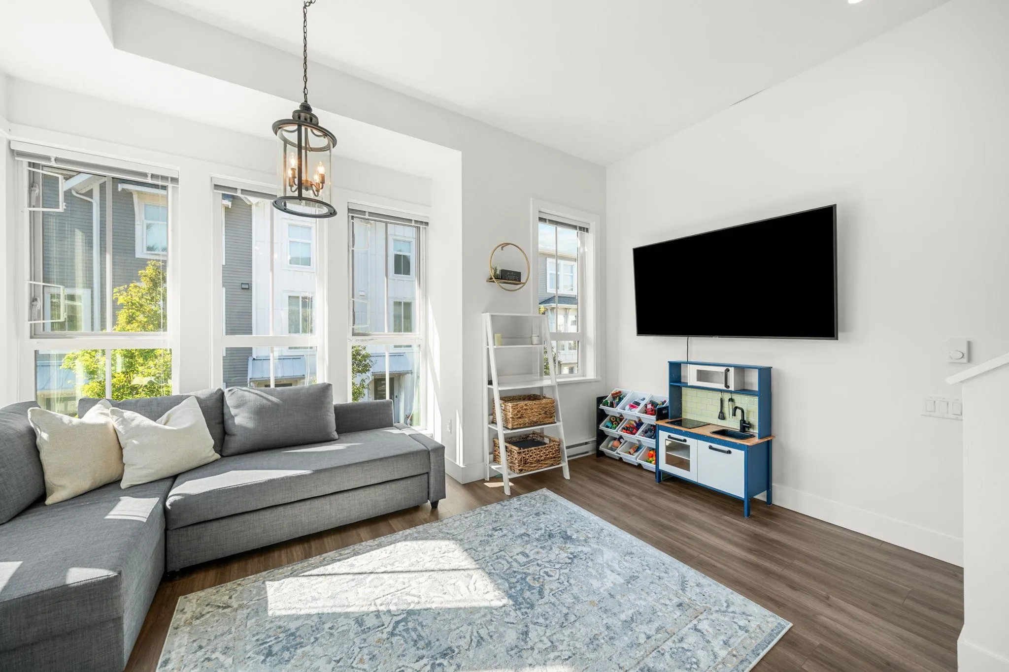 39 4656 Orca Way