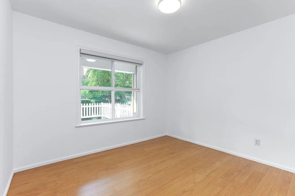 92 3088 Francis Road