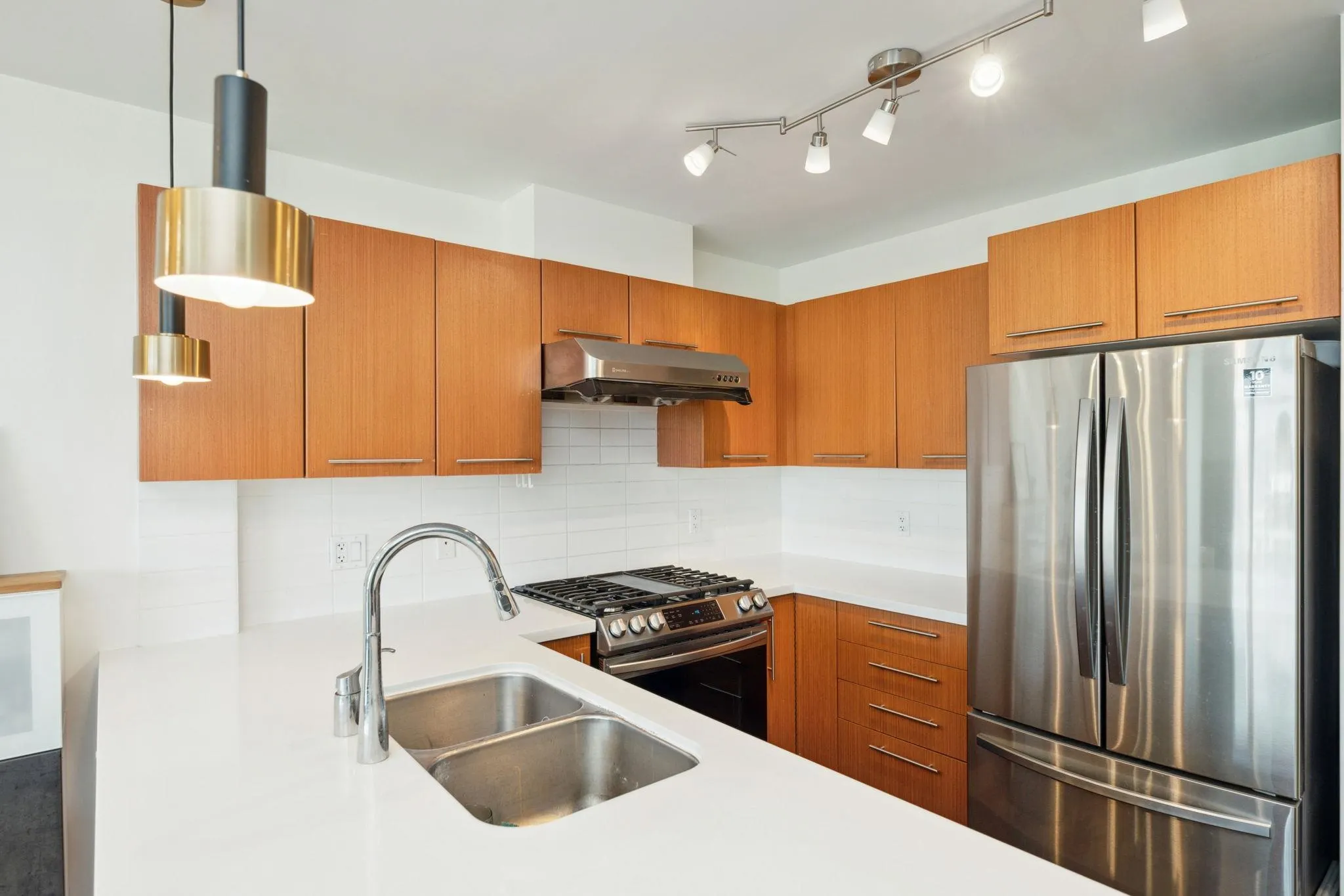 2905 2133 Douglas Road