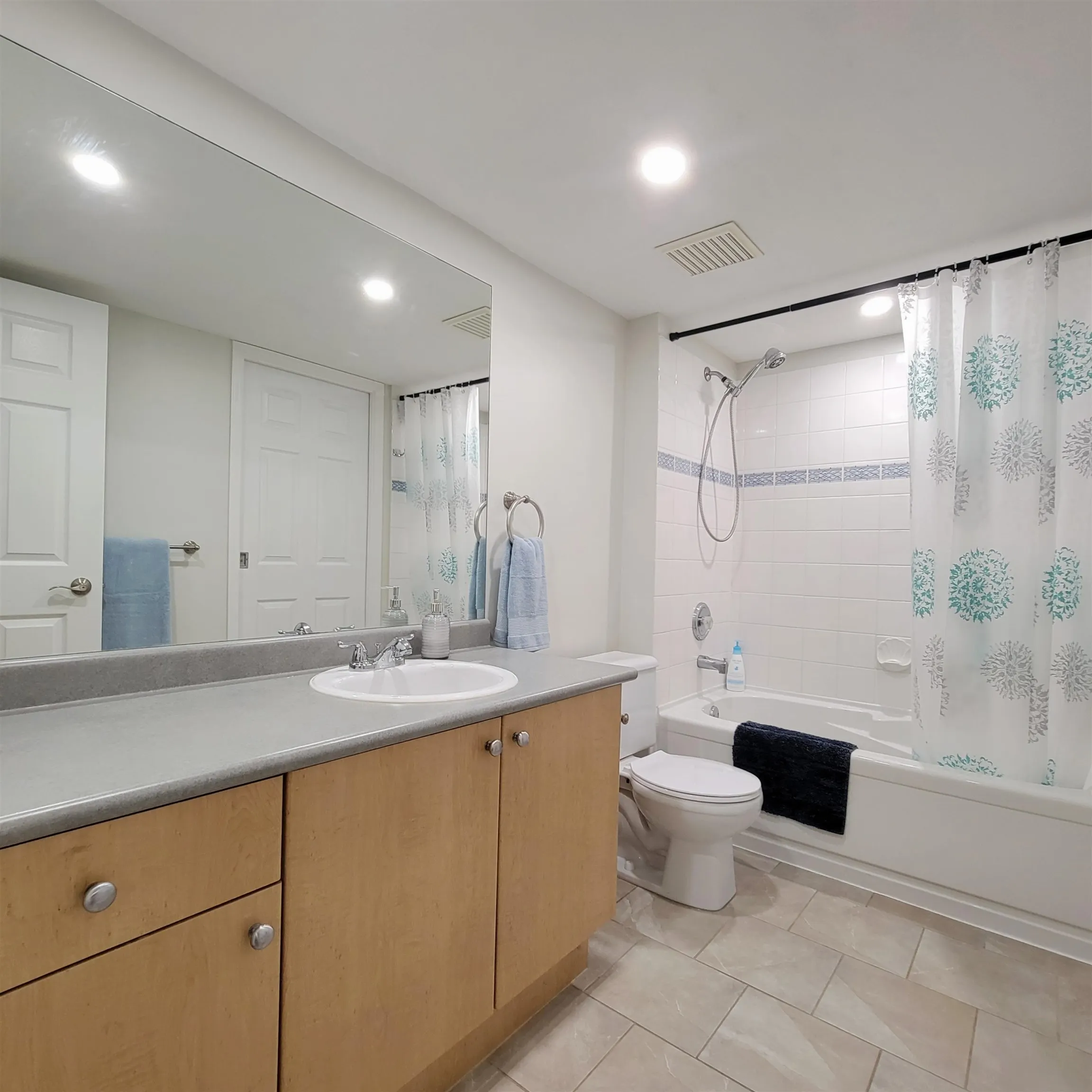 126 27358 32 Avenue