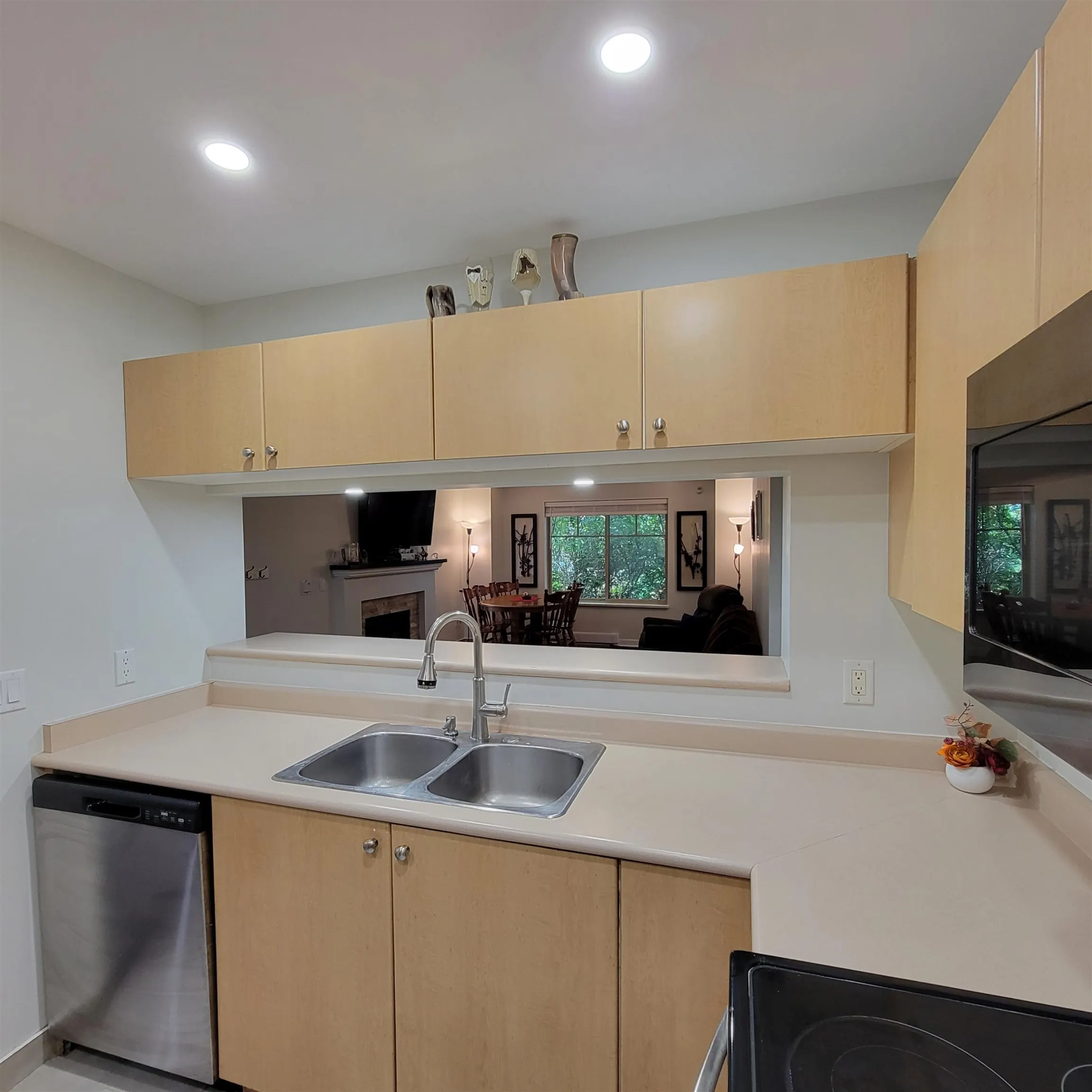 126 27358 32 Avenue