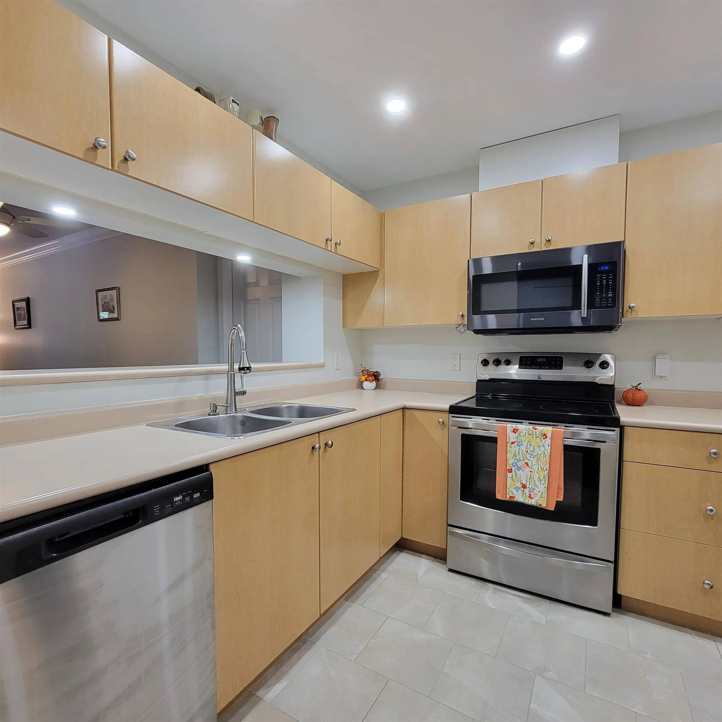 126 27358 32 Avenue