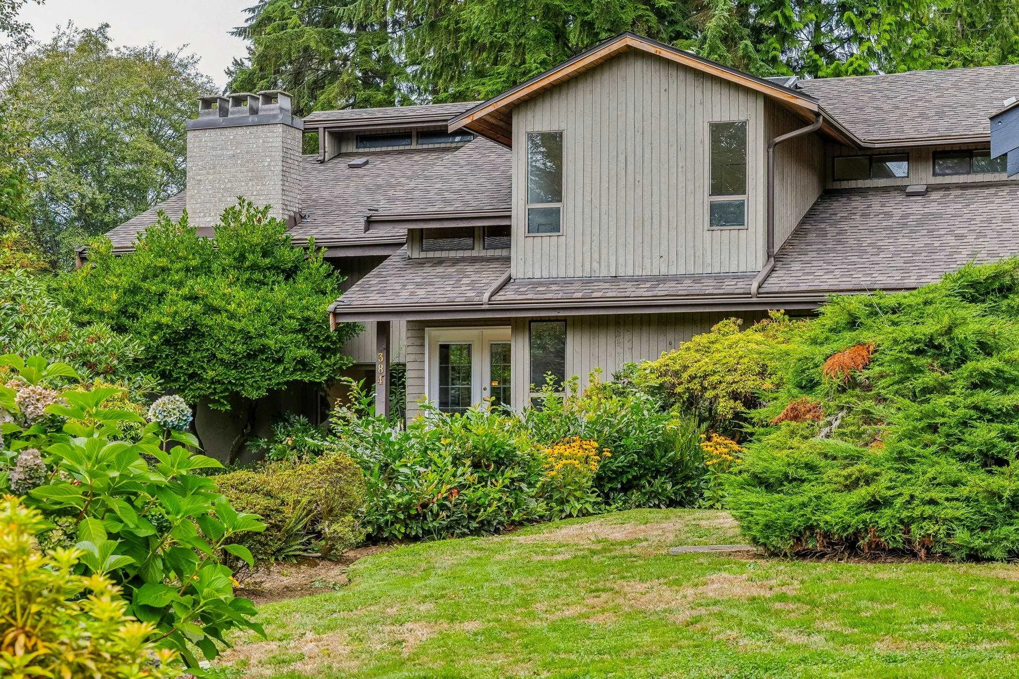 384 Mathers Avenue