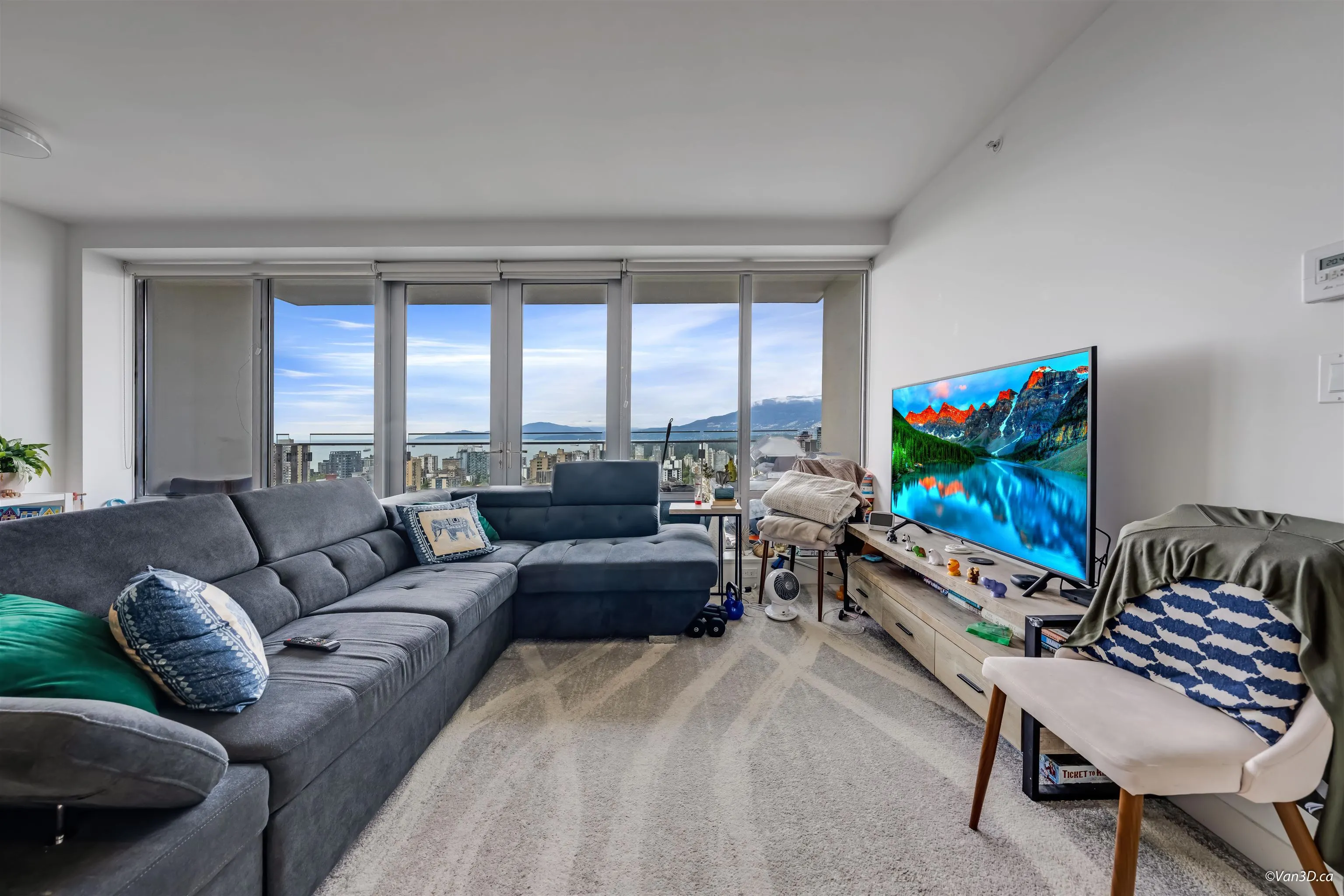 3005 1028 Barclay Street