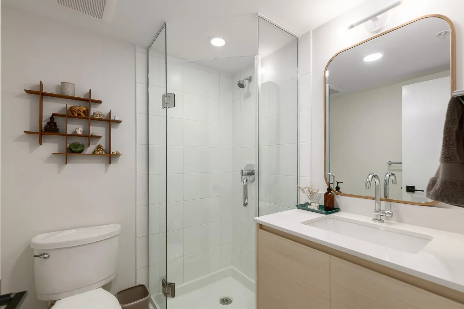 2272 St. George Street