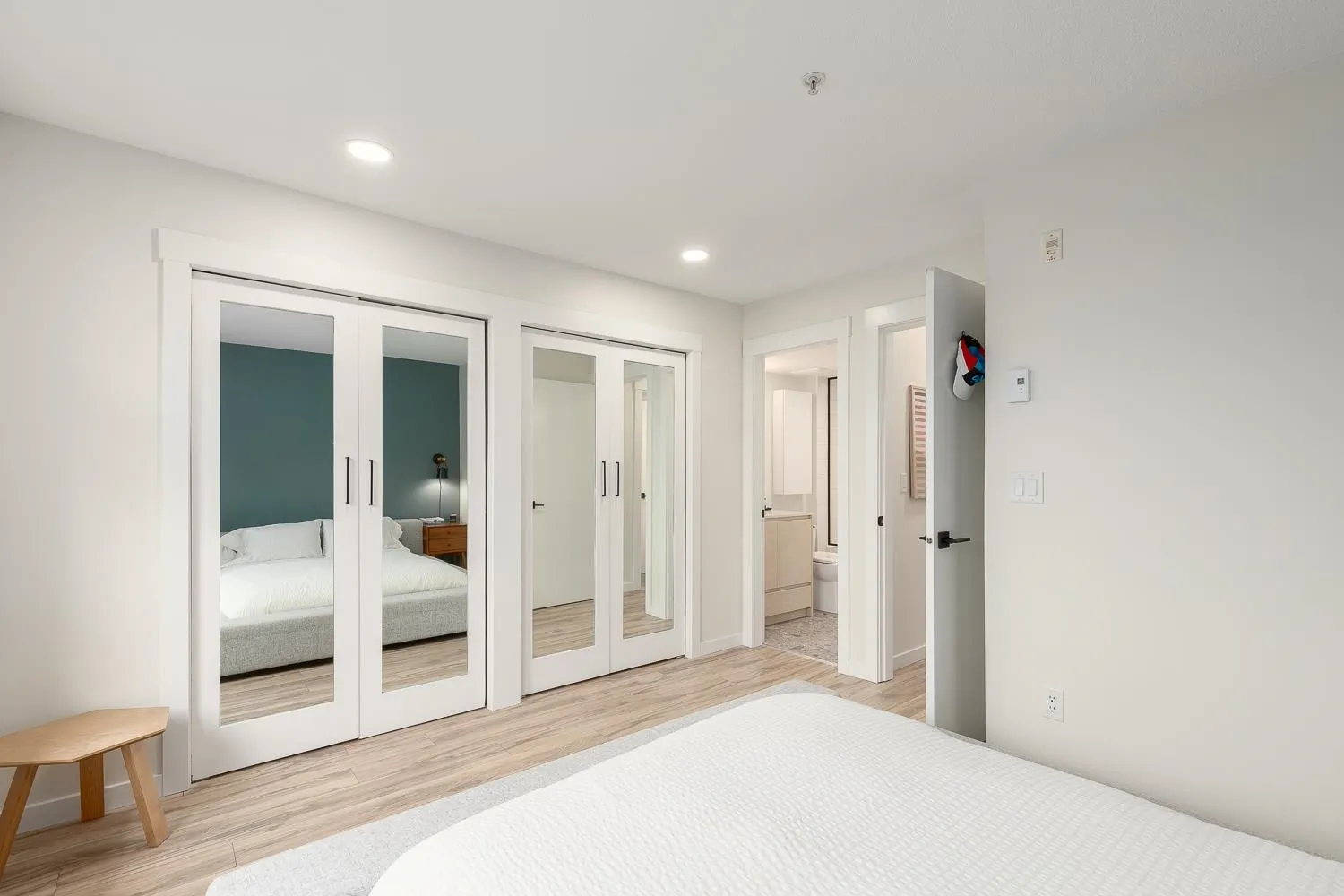 2272 St. George Street