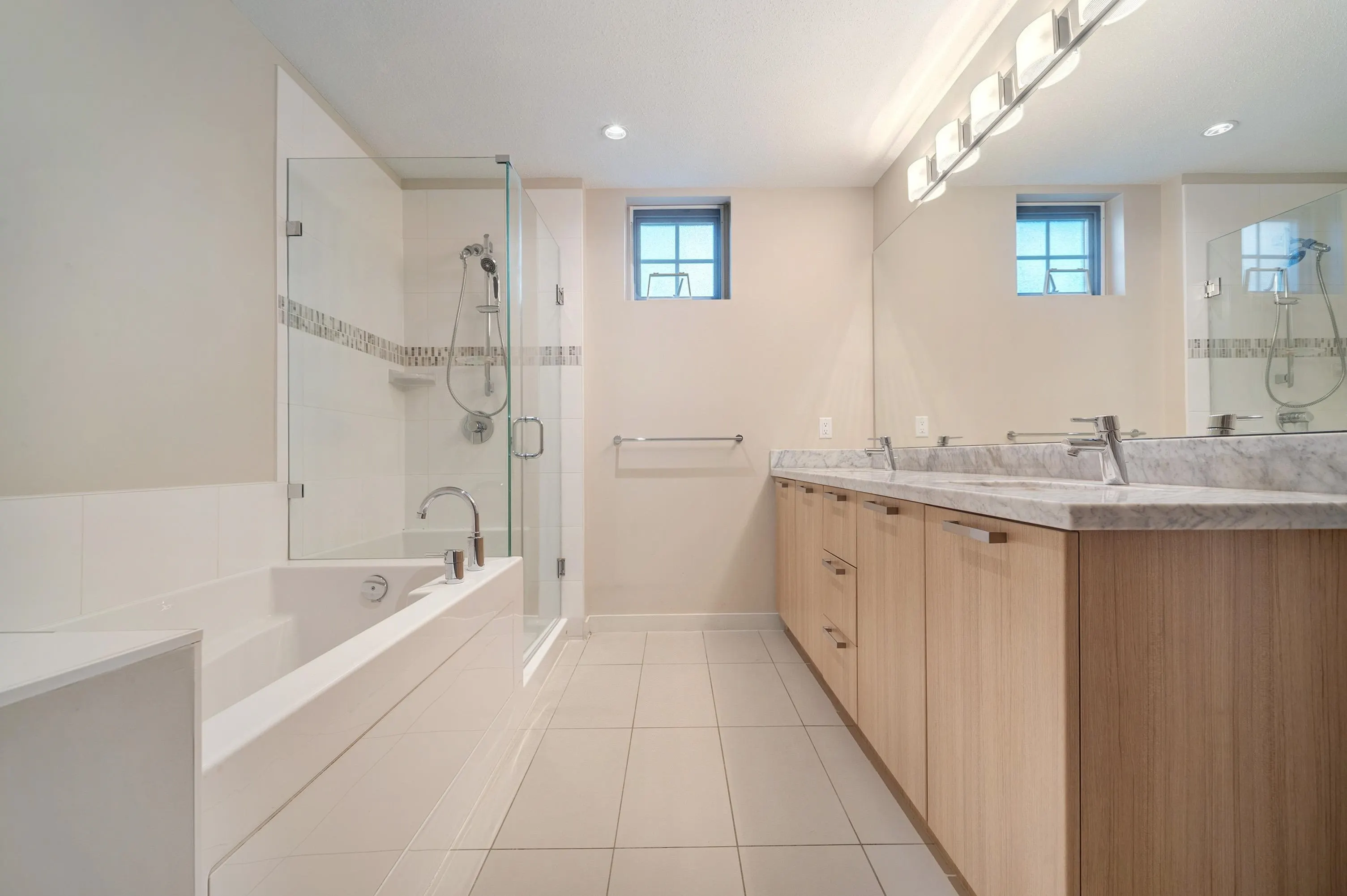 3 10500 Delsom Crescent