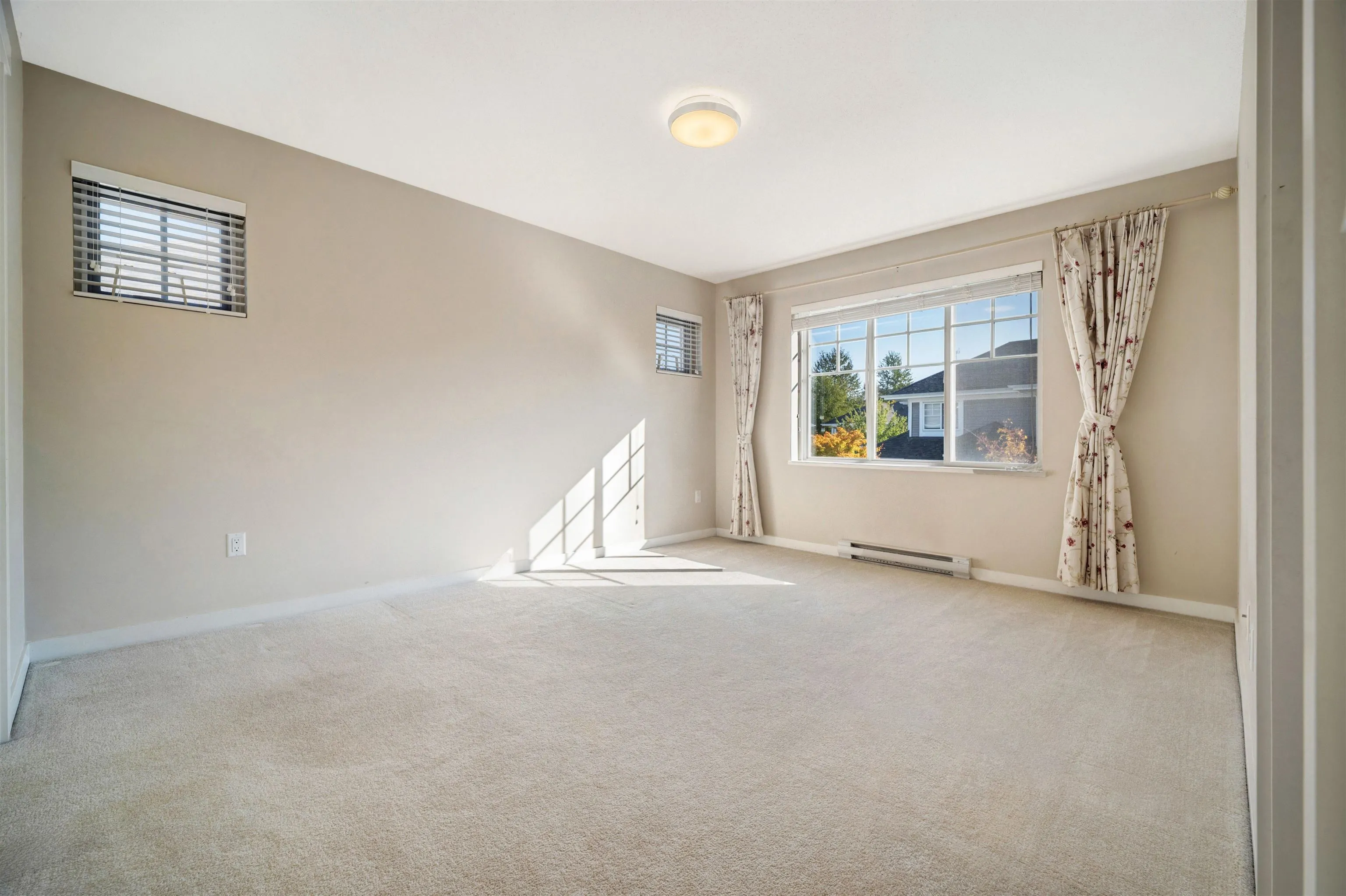 3 10500 Delsom Crescent