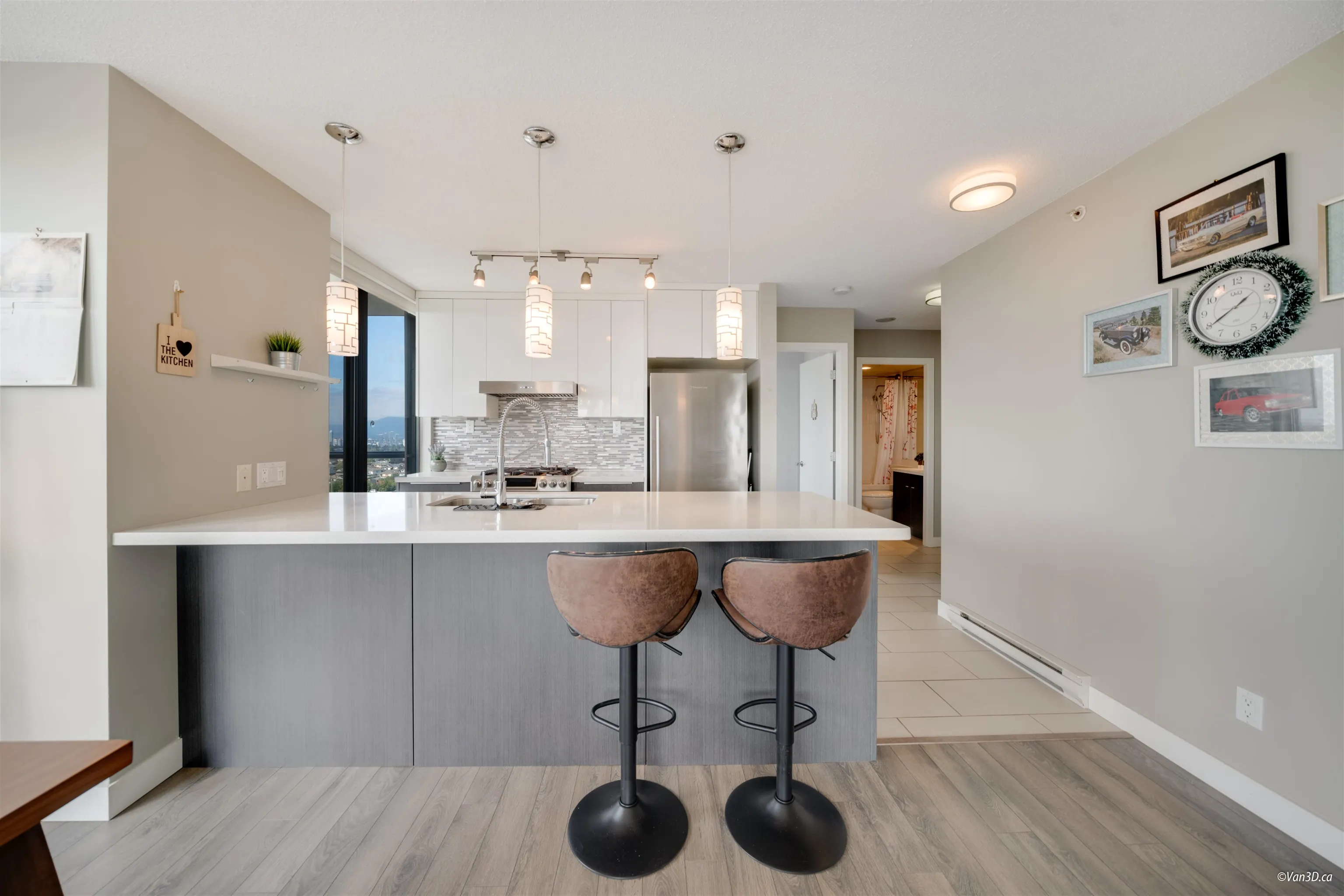 1502 7108 Collier Street