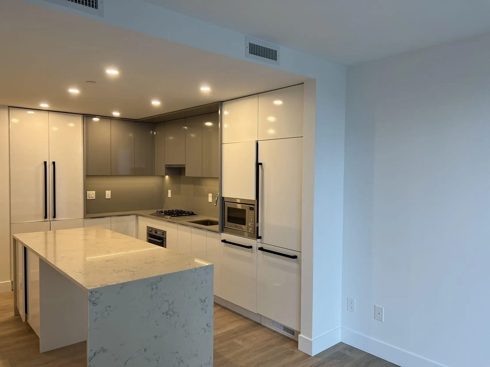 1801 4711 Hazel Street