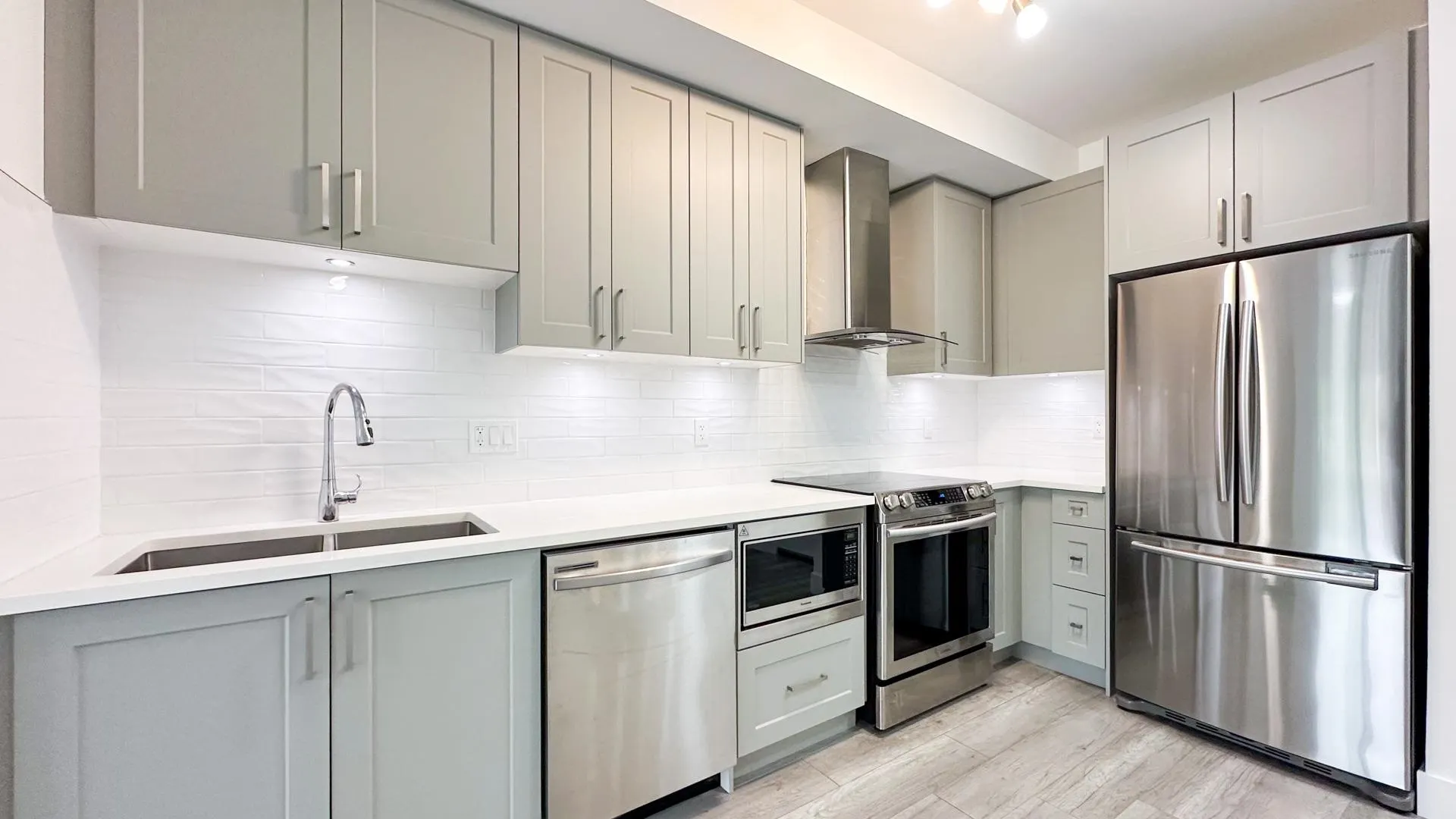 304 13978 Fraser Highway