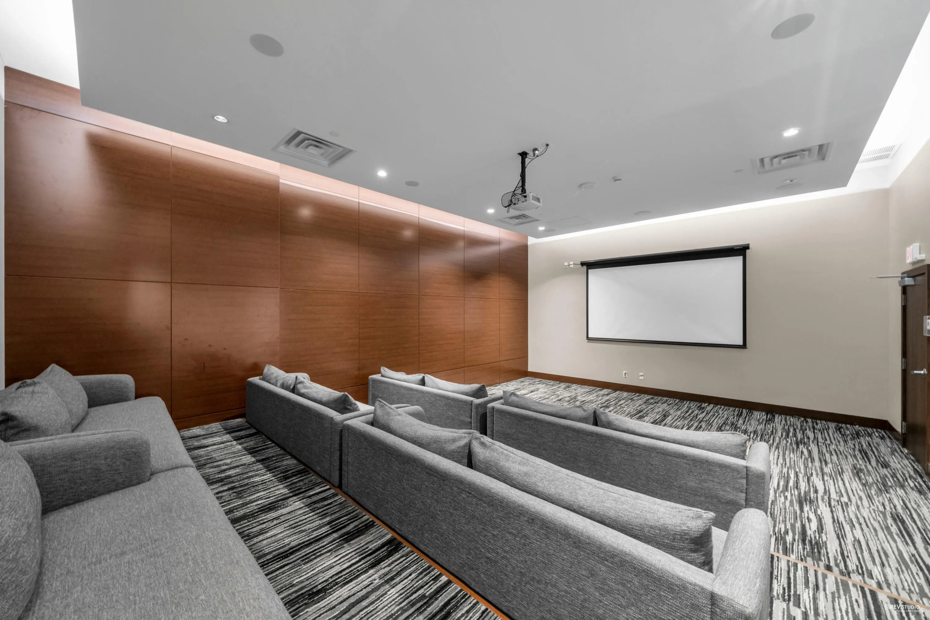 3205 13750 100 Avenue