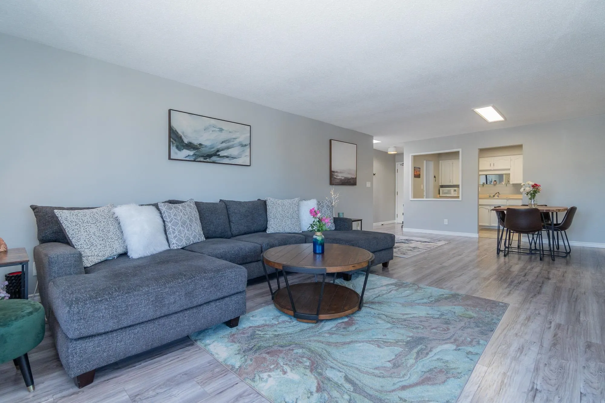 308 8725 Elm Drive