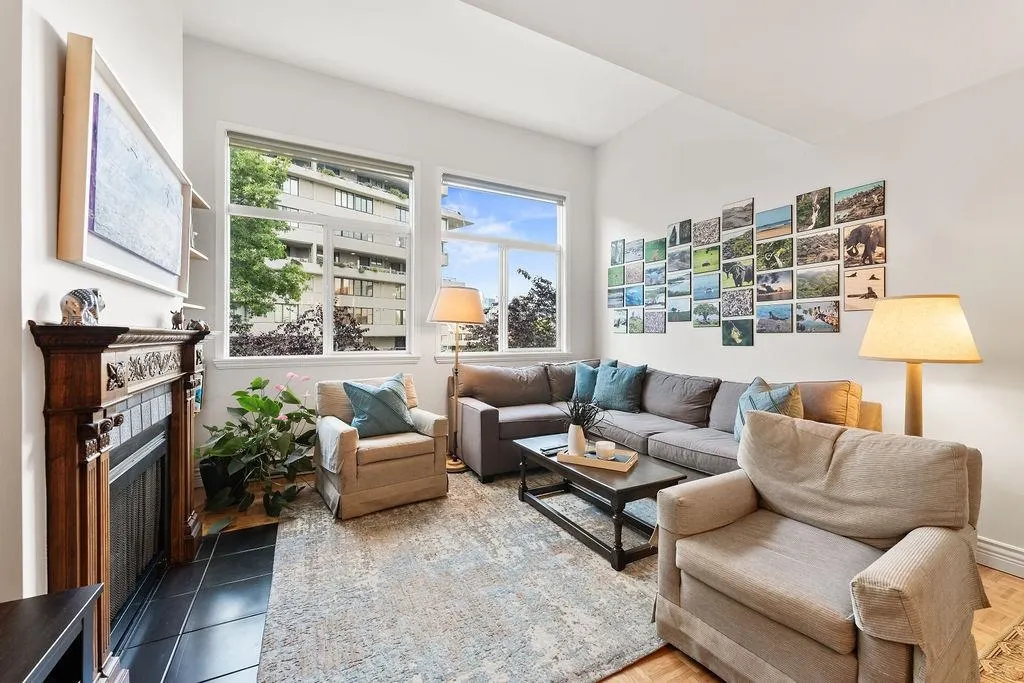 301 650 Moberly Road