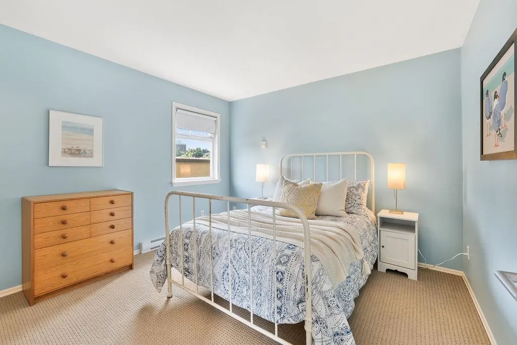 301 650 Moberly Road