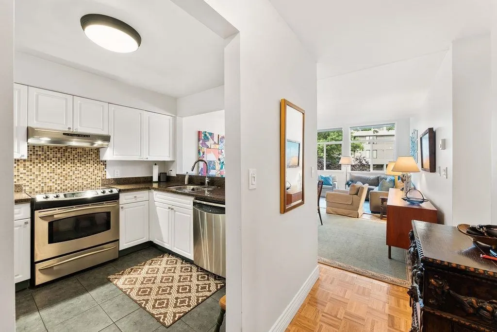 301 650 Moberly Road