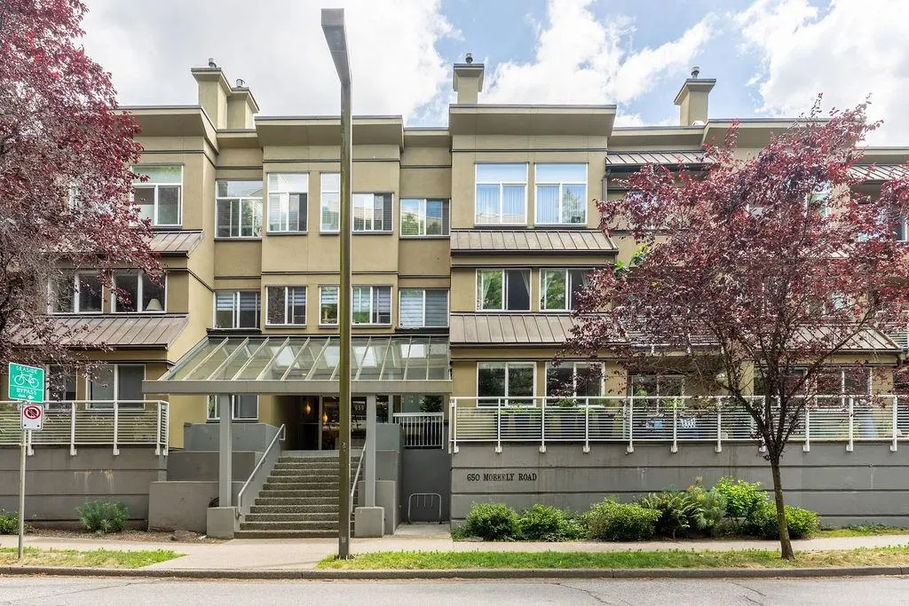 301 650 Moberly Road