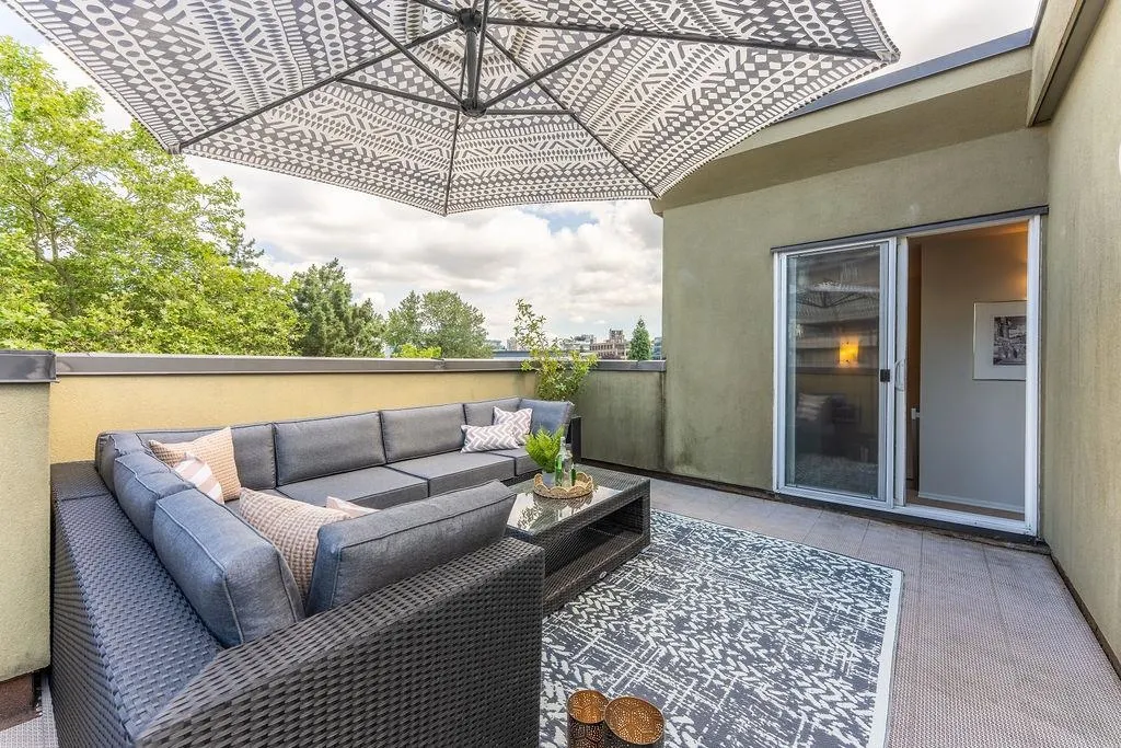 301 650 Moberly Road