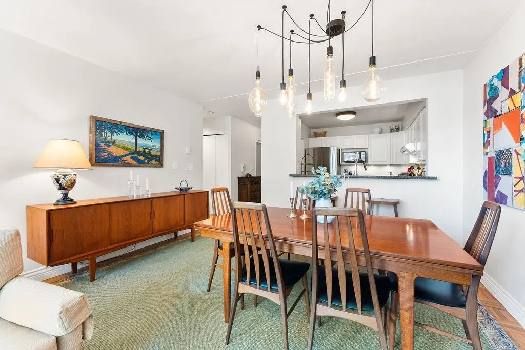 301 650 Moberly Road