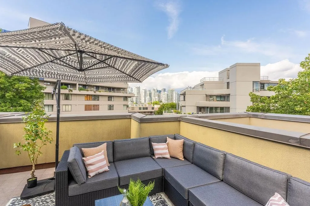 301 650 Moberly Road