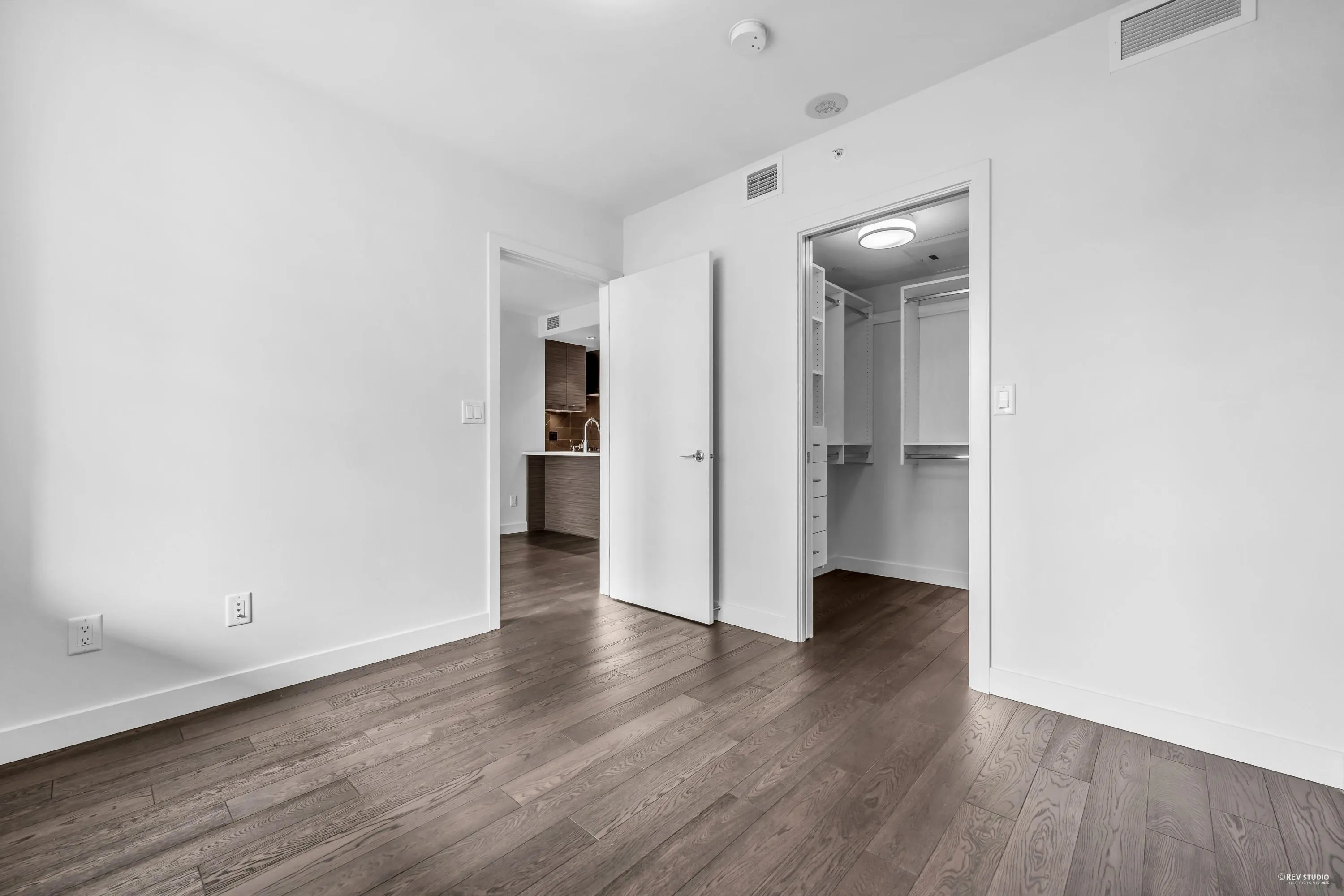 601 7488 Lansdowne Road