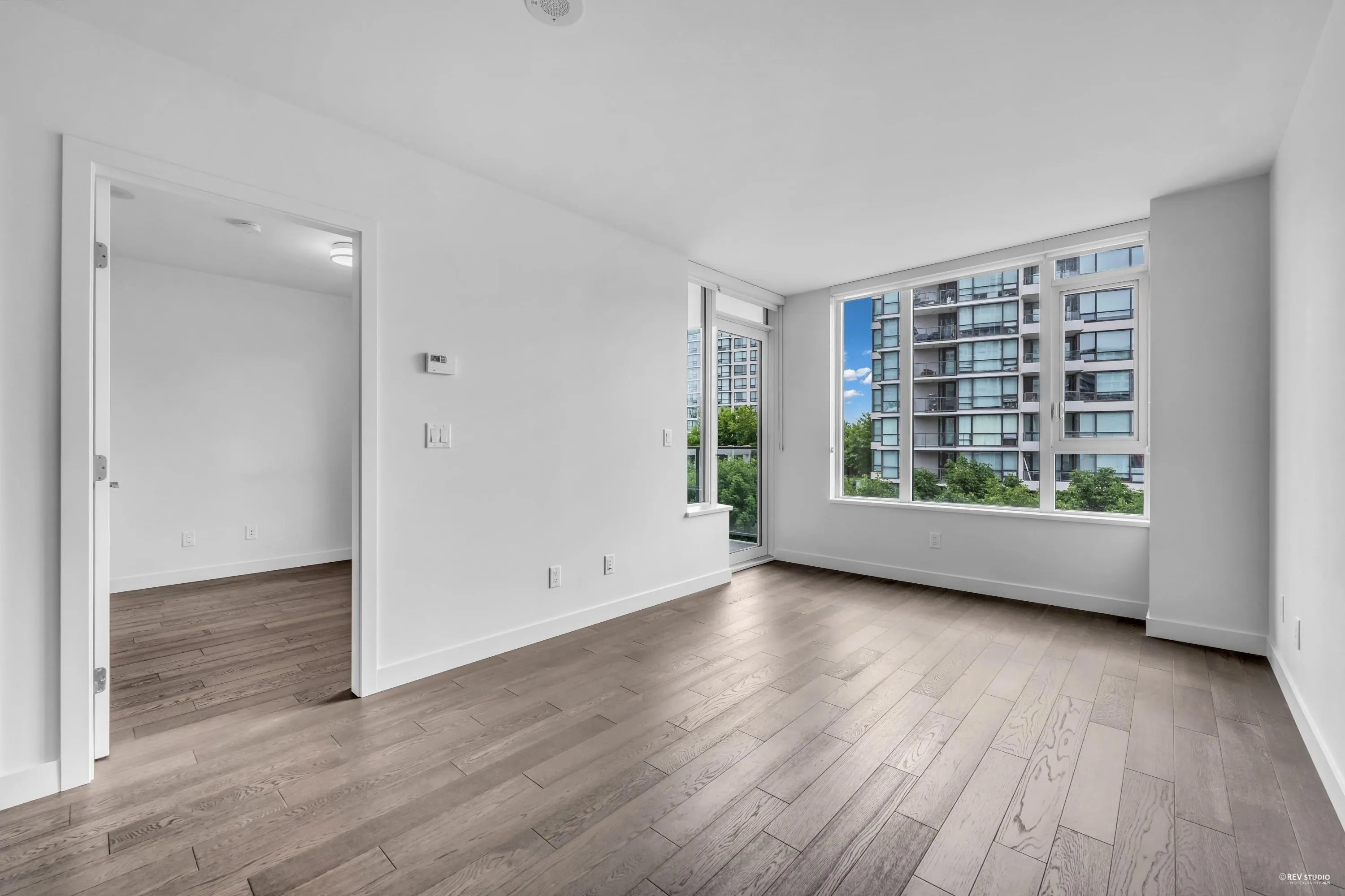 601 7488 Lansdowne Road