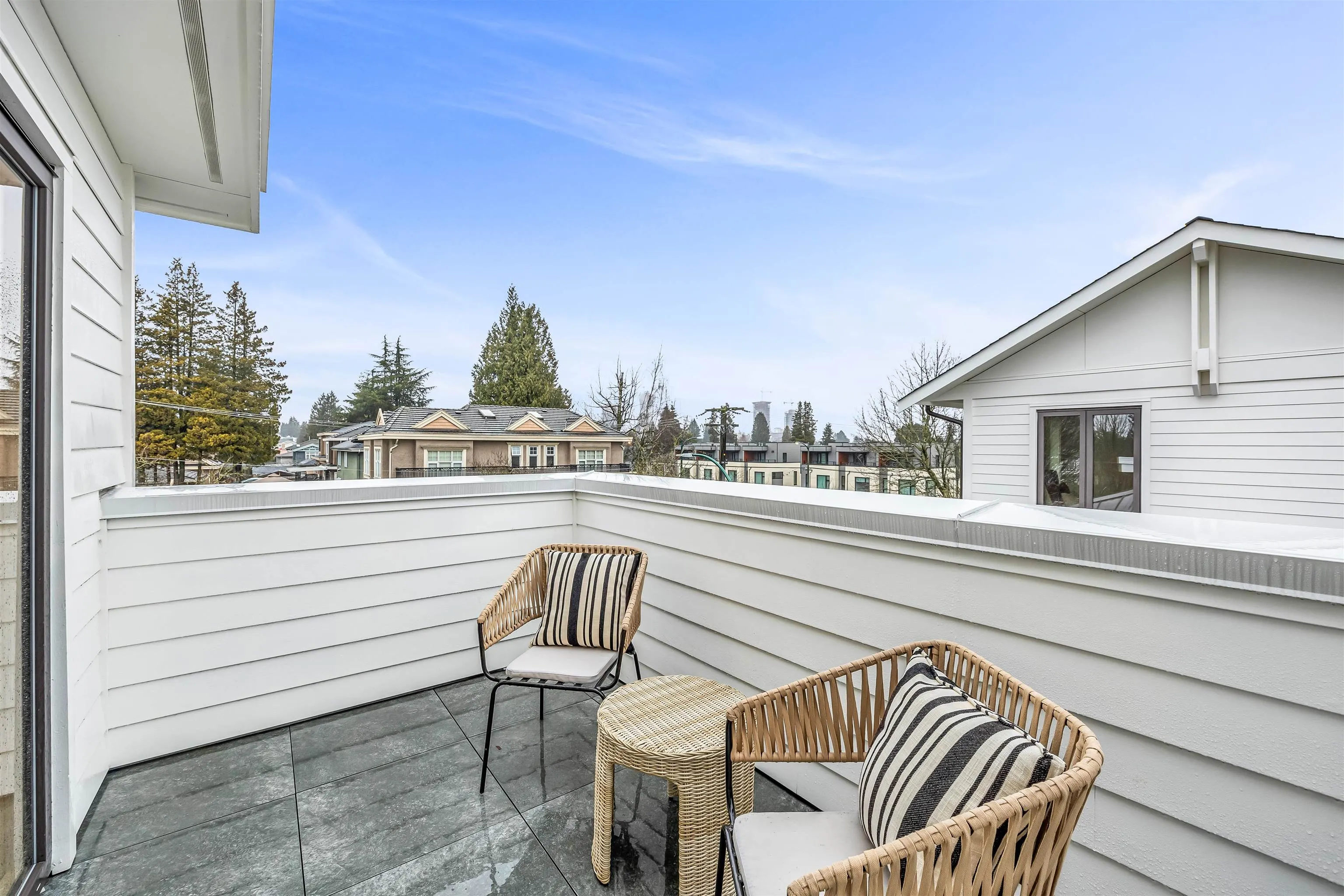 1012 W 52nd Avenue