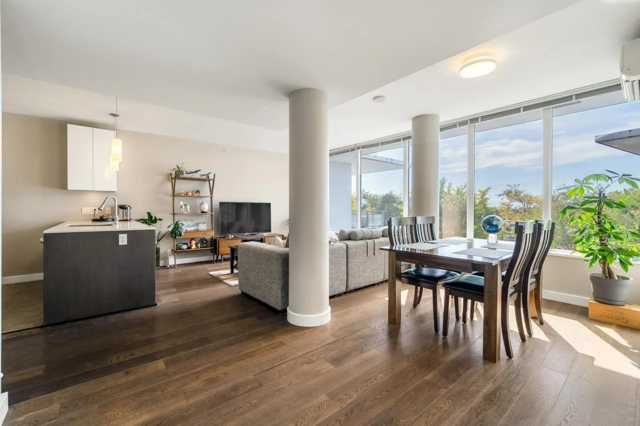 6005 5511 Hollybridge Way