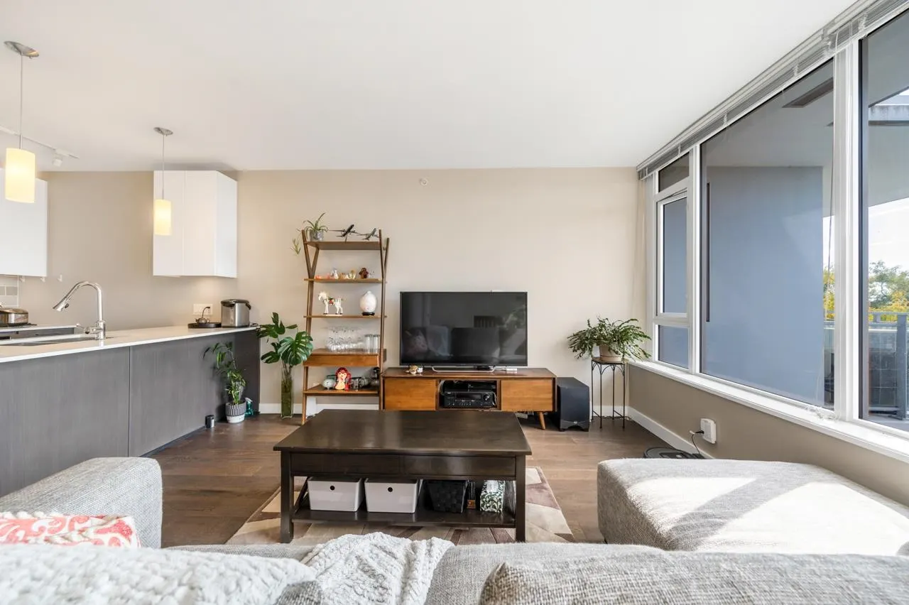 6005 5511 Hollybridge Way
