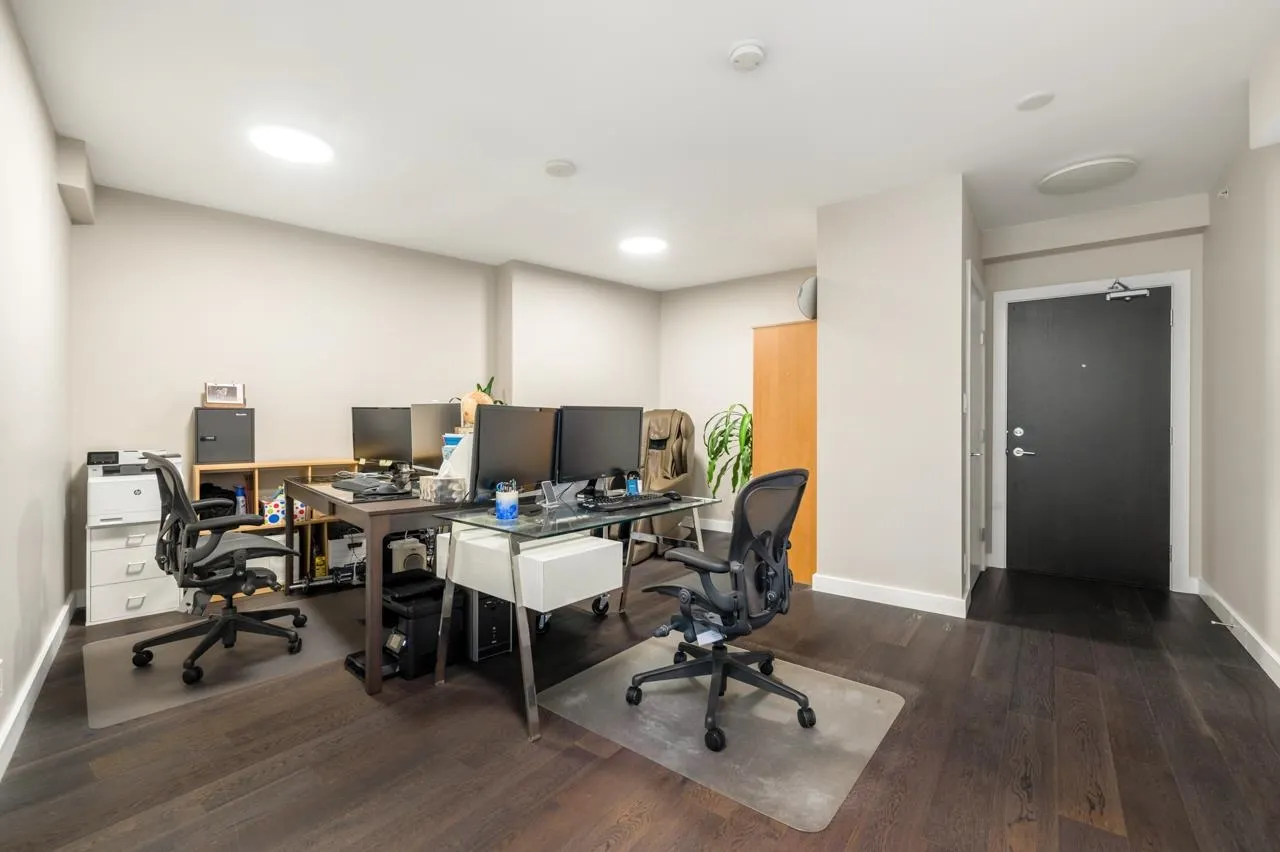 6005 5511 Hollybridge Way