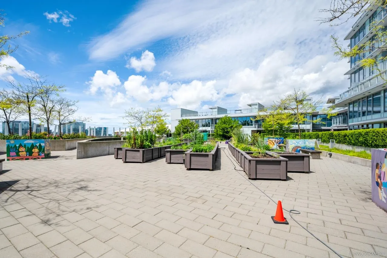 6005 5511 Hollybridge Way