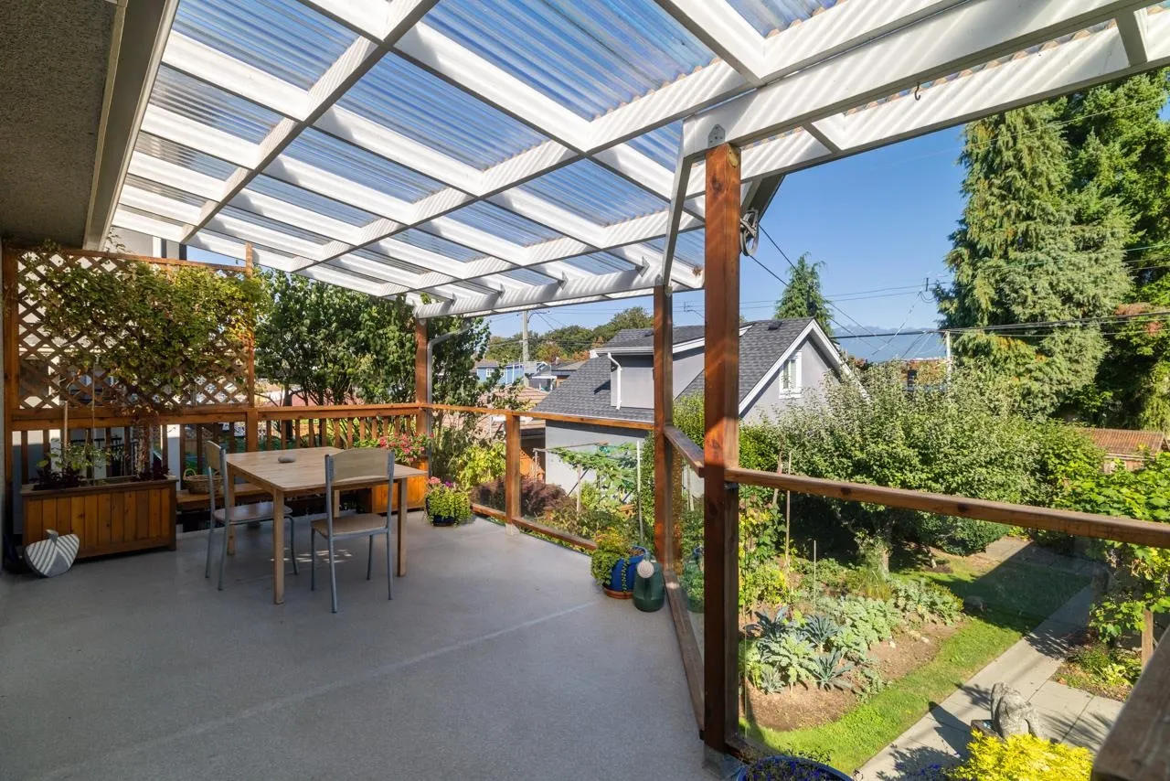 2743 Kitchener Street