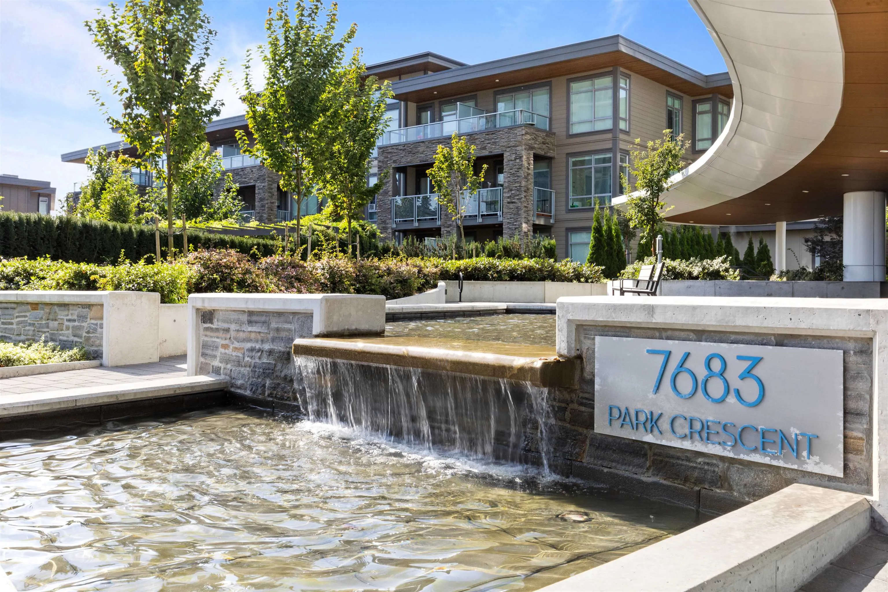 404 7683 Park Crescent