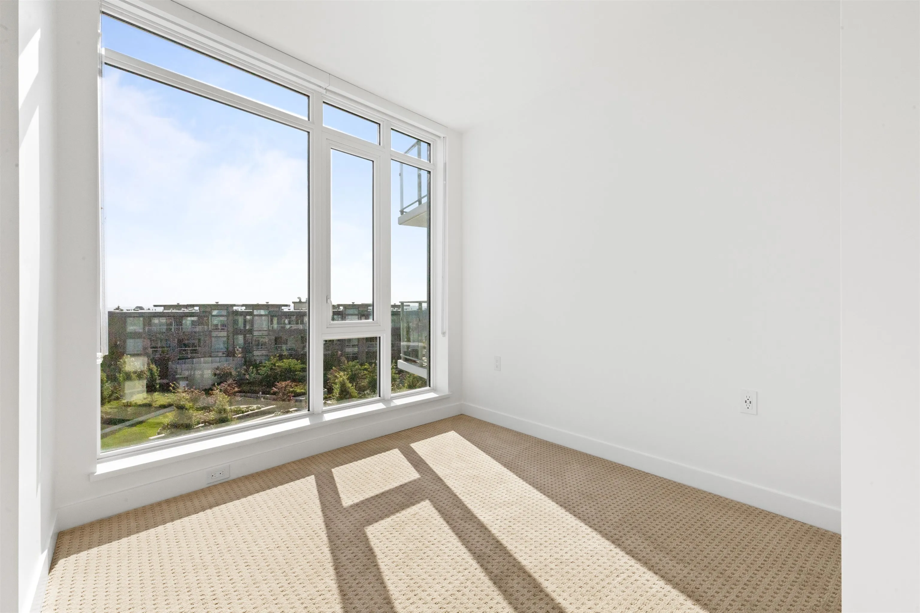 404 7683 Park Crescent