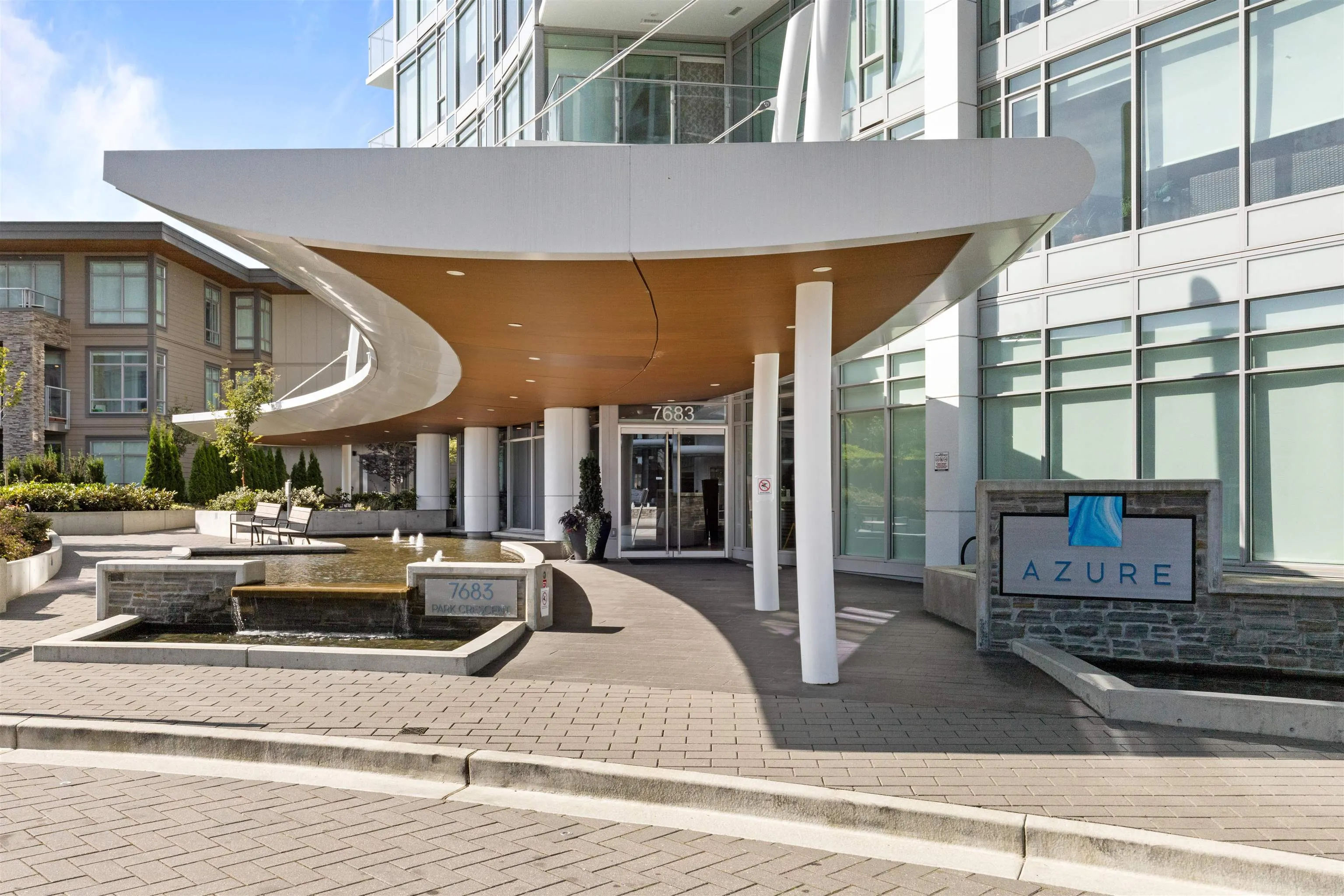 404 7683 Park Crescent