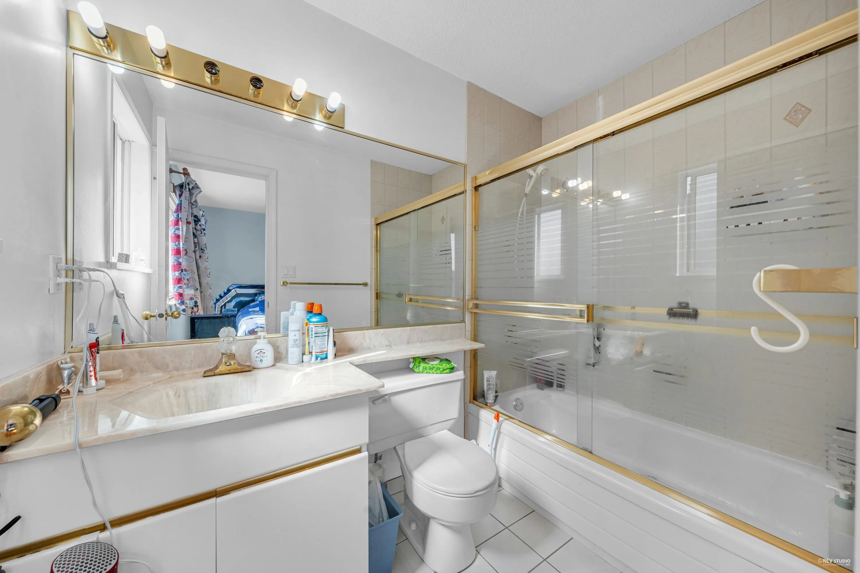 426 W 44th Avenue