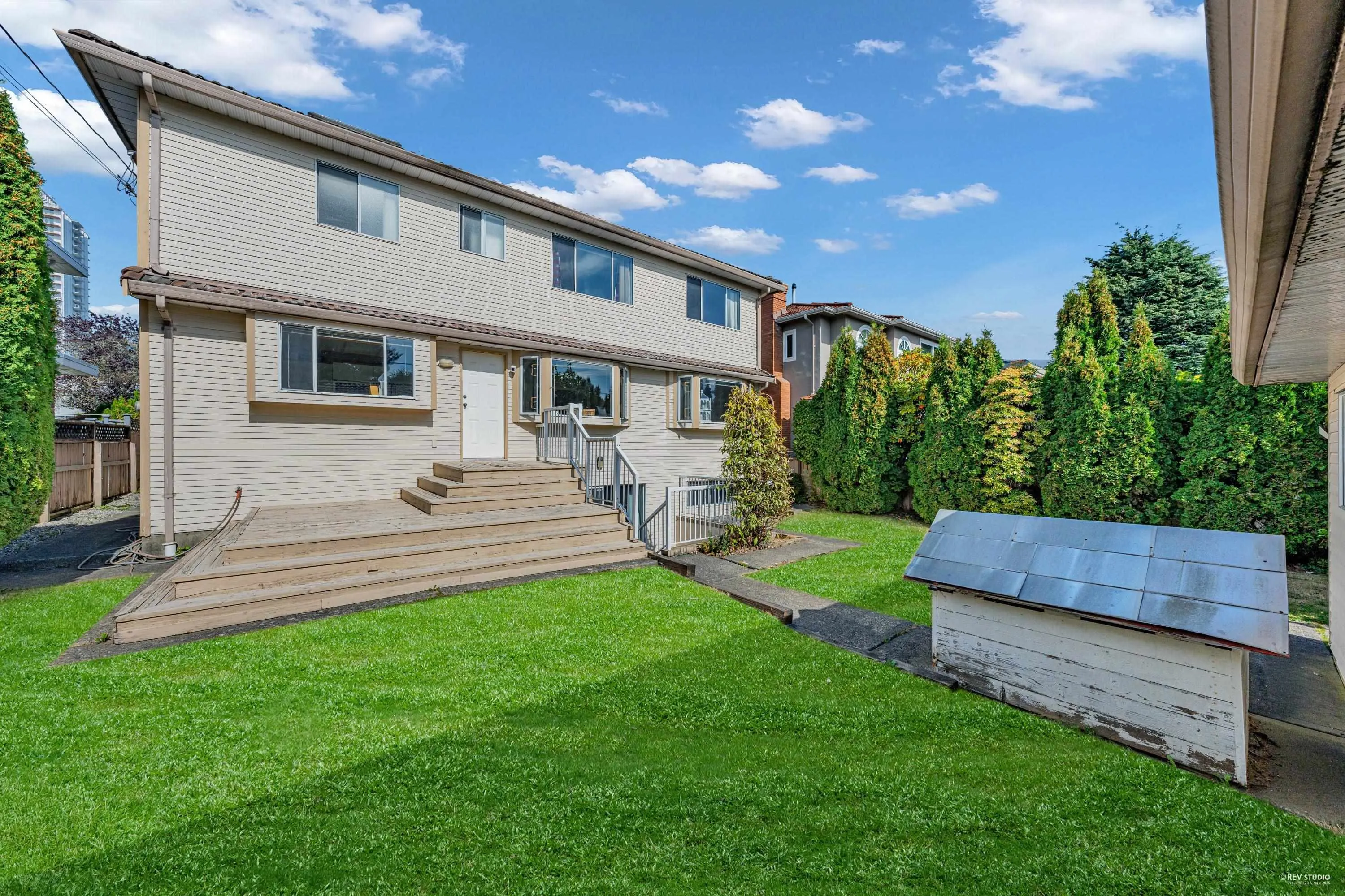 426 W 44th Avenue